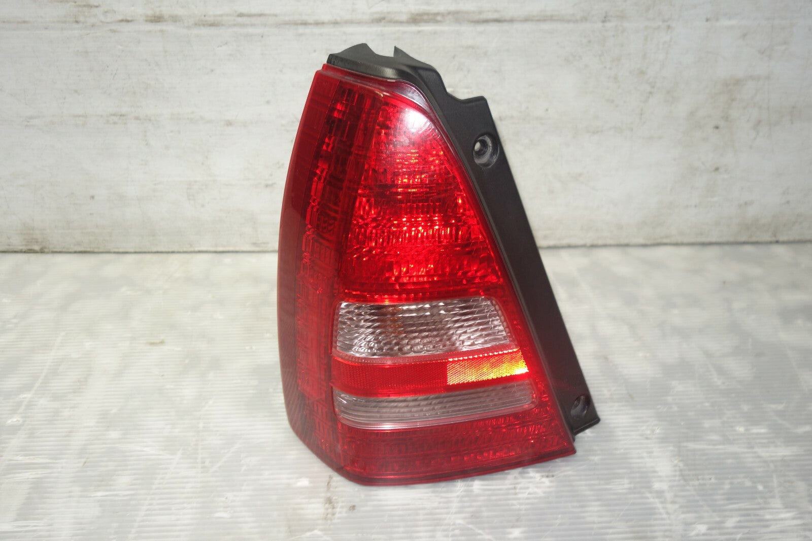 JDM 2003-2005 SUBARU FORESTER STi SG5 SG OEM TAIL LIGHT GENUINE LAMP LEFT SIDE