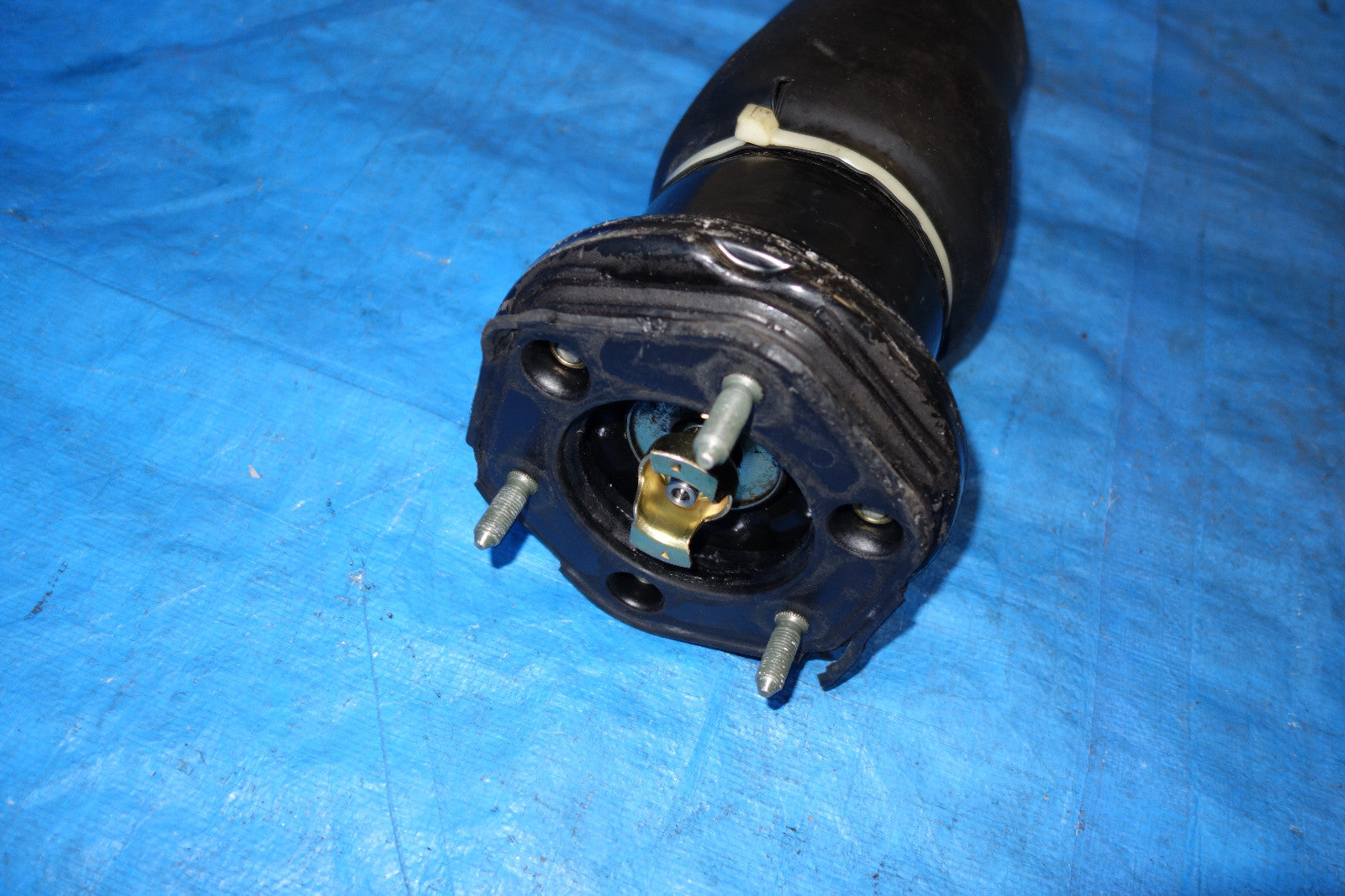 Lexus LS430 Rear Right Passenger Side Air Shock Strut Absorber 2001-2003 JDM