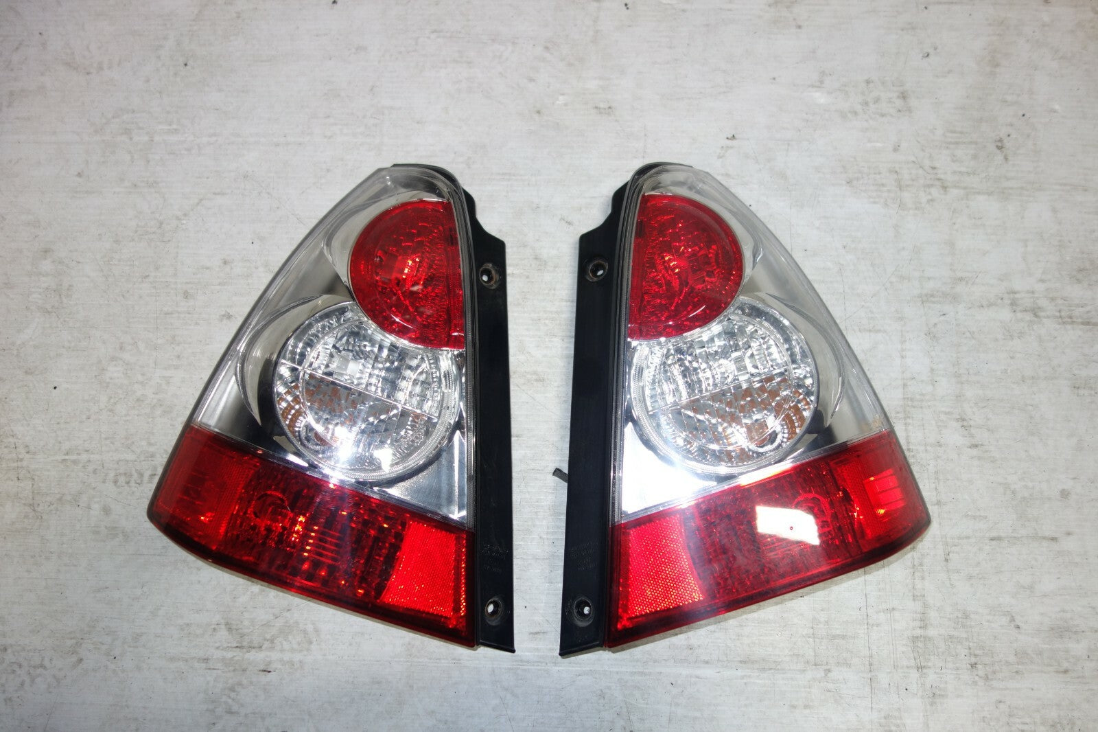 Subaru Forester OEM Tail Lights Lamps Pair Genuine 2006-2008