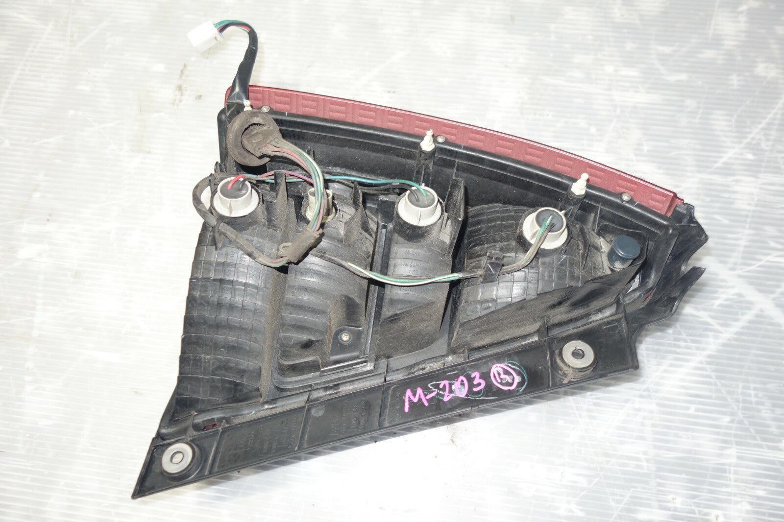 JDM 2003-2005 SUBARU FORESTER GENUINE SG5 SG OEM TAIL LIGHT LAMP RIGHT SIDE