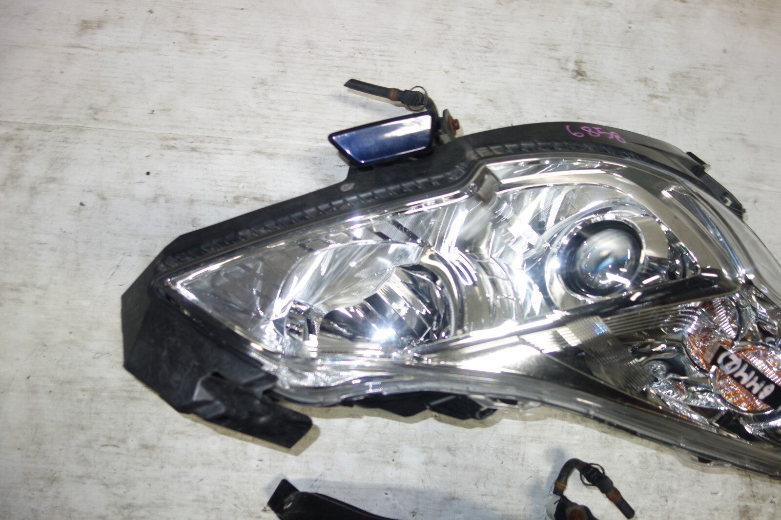 JDM Subaru Legacy Outback Clear Headlights Lamps HID Genuine 2010-2014