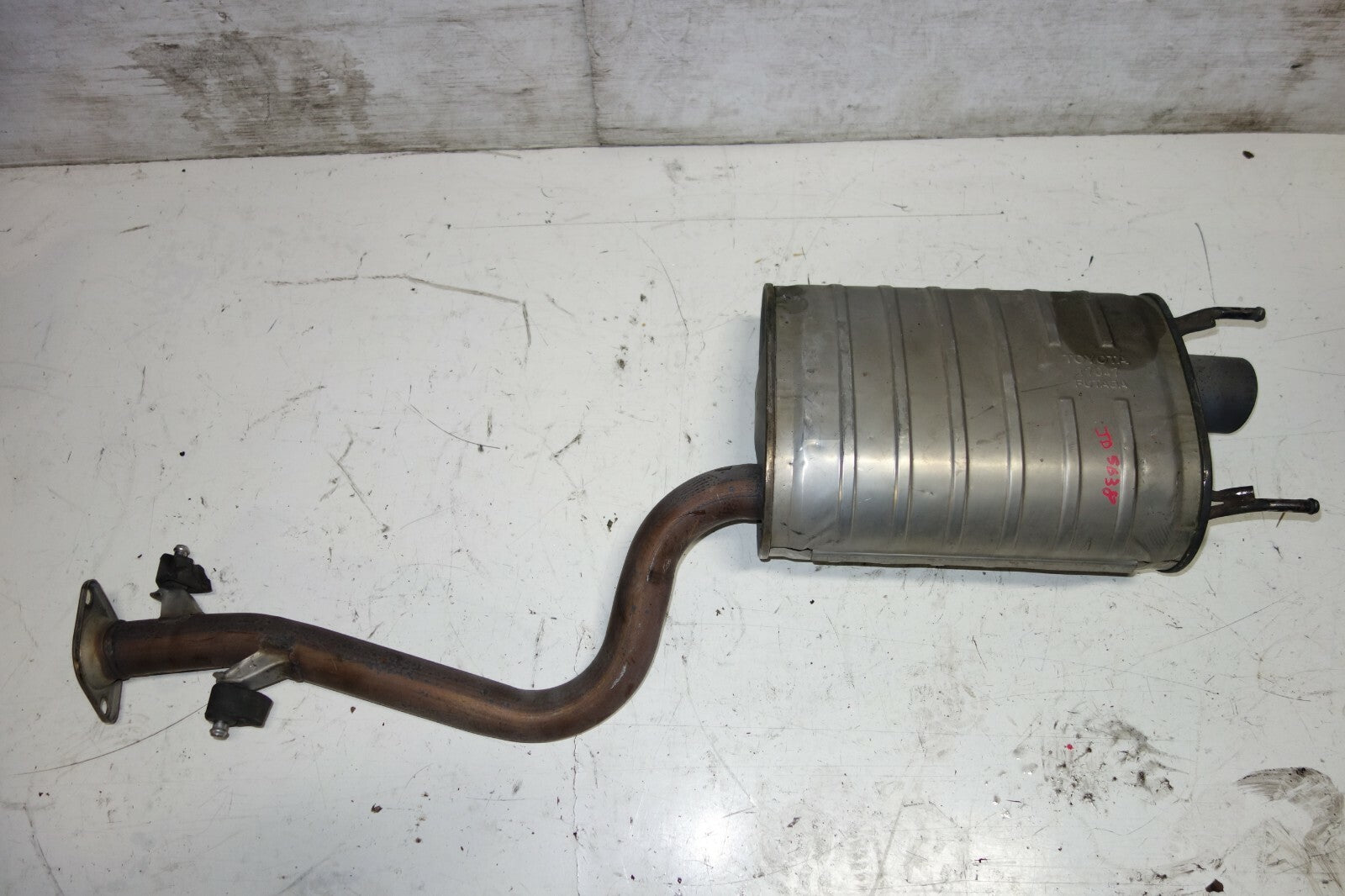 2002 2003 2004 2005 Lexus Is300 Exhaust Muffler Pipe 17430-46660