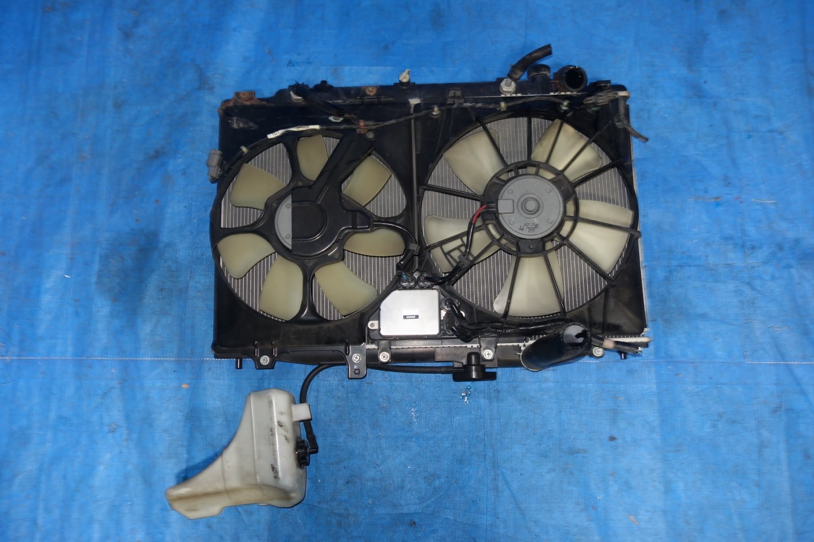 JDM Acura RL Radiator + Fans 2005-2008 OEM Used KB1