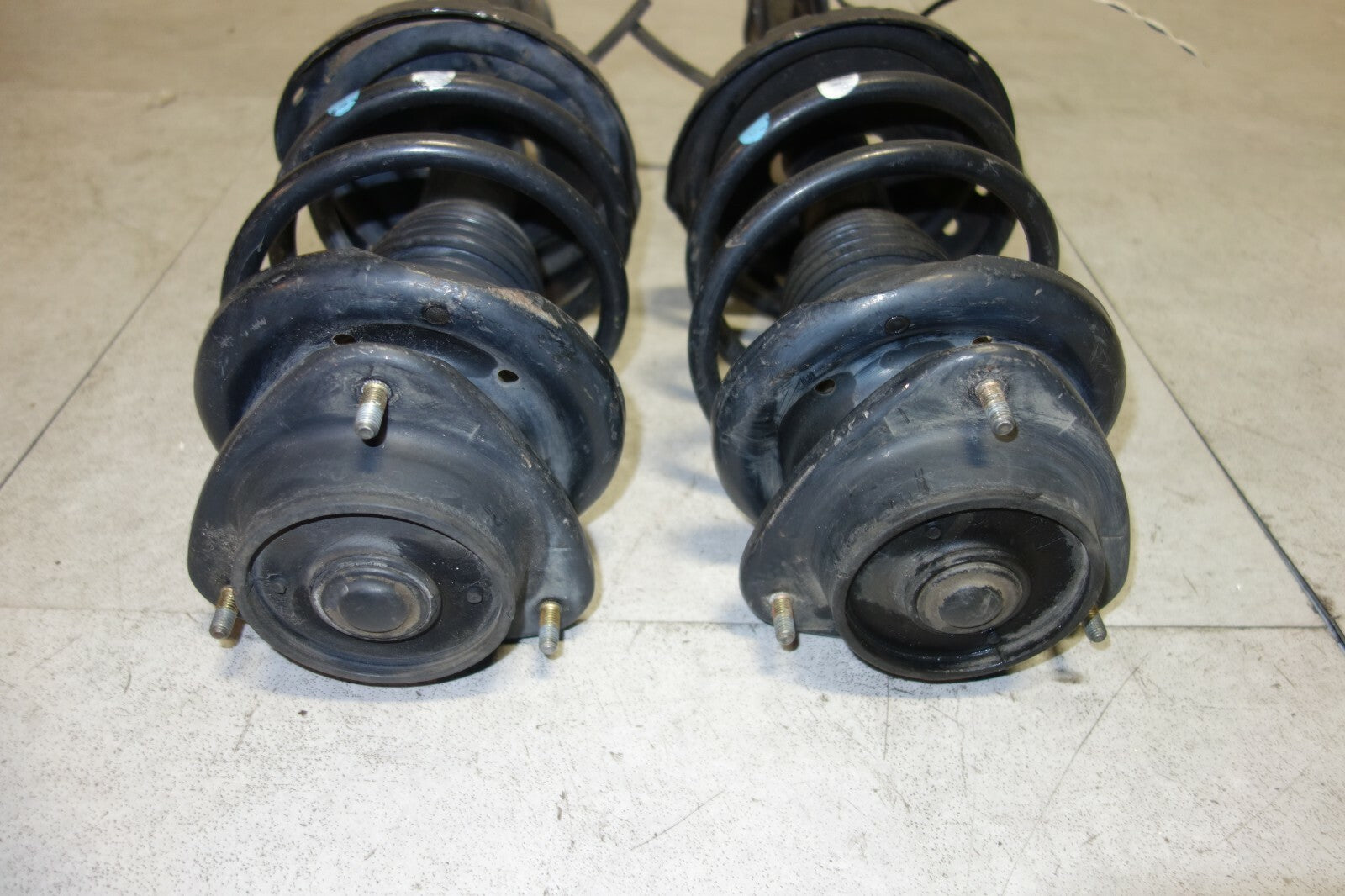 JDM Subaru Impreza WRX Front Shock Struts Spring Suspension Pair OEM 2004-2007