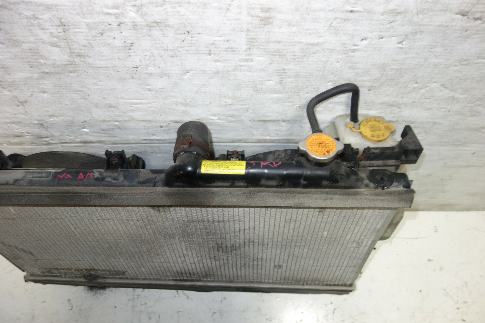 Subaru Forester Genuine Radiator Rad With Fans A/T Non-turbo 2009-2013