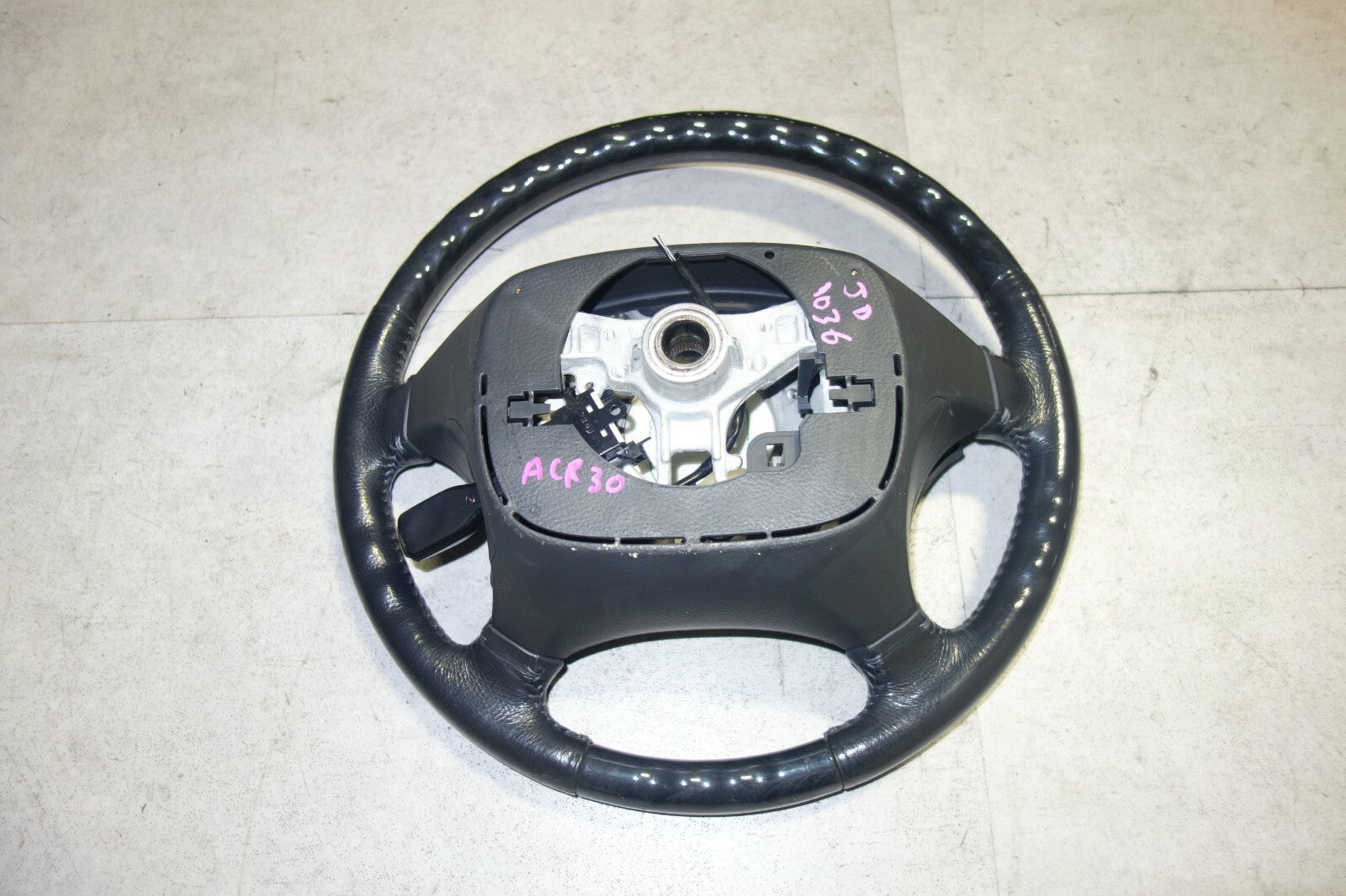 JDM Toyota Steering Wheel Estima ACR30 Used OEM Imported from Japan