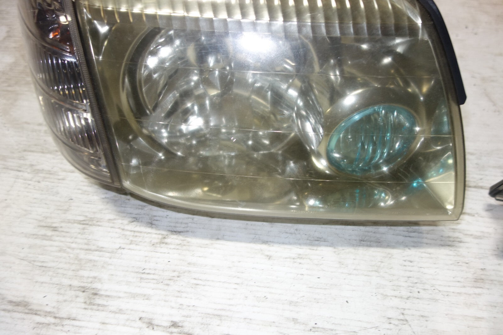 JDM Nissan X-Trail GT OEM Headlights Left Right PNT30 Left & Right 2000-2006