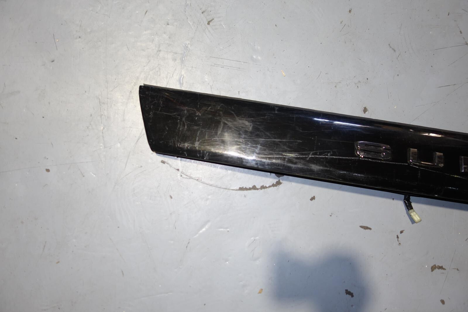 JDM Subaru Forester STi SG9 Rear Center Garnish Middle Wing Spoiler 2003-2005