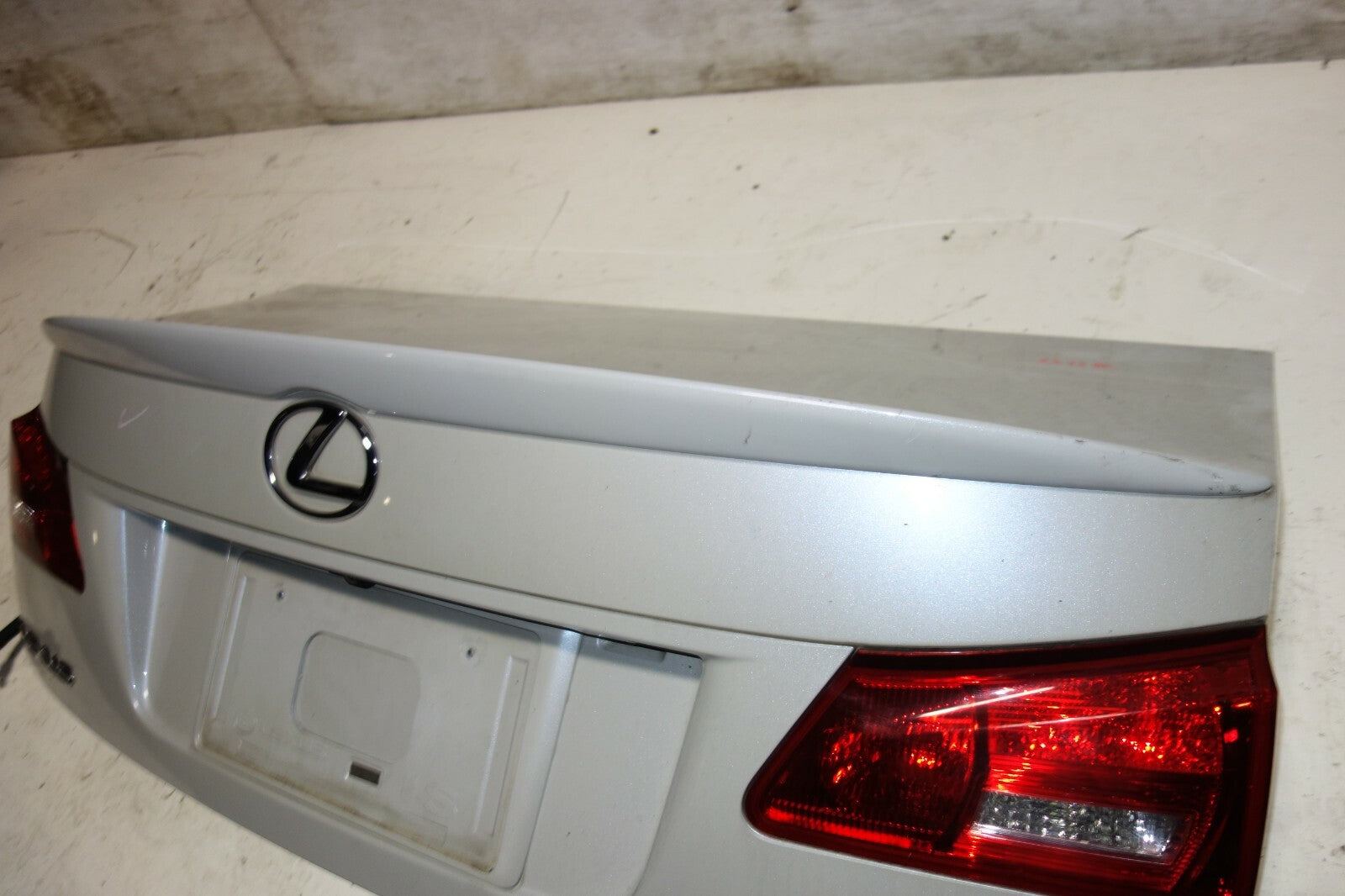 JDM Lexus IS250 IS350 Trunk Lid Rear Spoiler Lights Trunk Lamps 2006 2007 2008