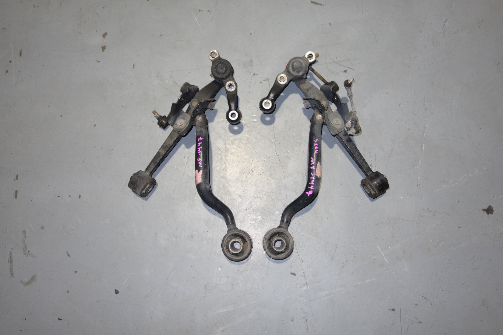 JDM Lexus is300 Altezza OEM Front Lower Control Arms Ball Joints 2001-2005 SXE10