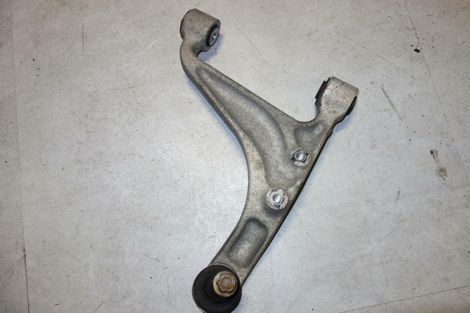 JDM 2003-2009 GENUINE NISSAN 350Z FRONT OEM UPPER CONTROL ARMS Z33