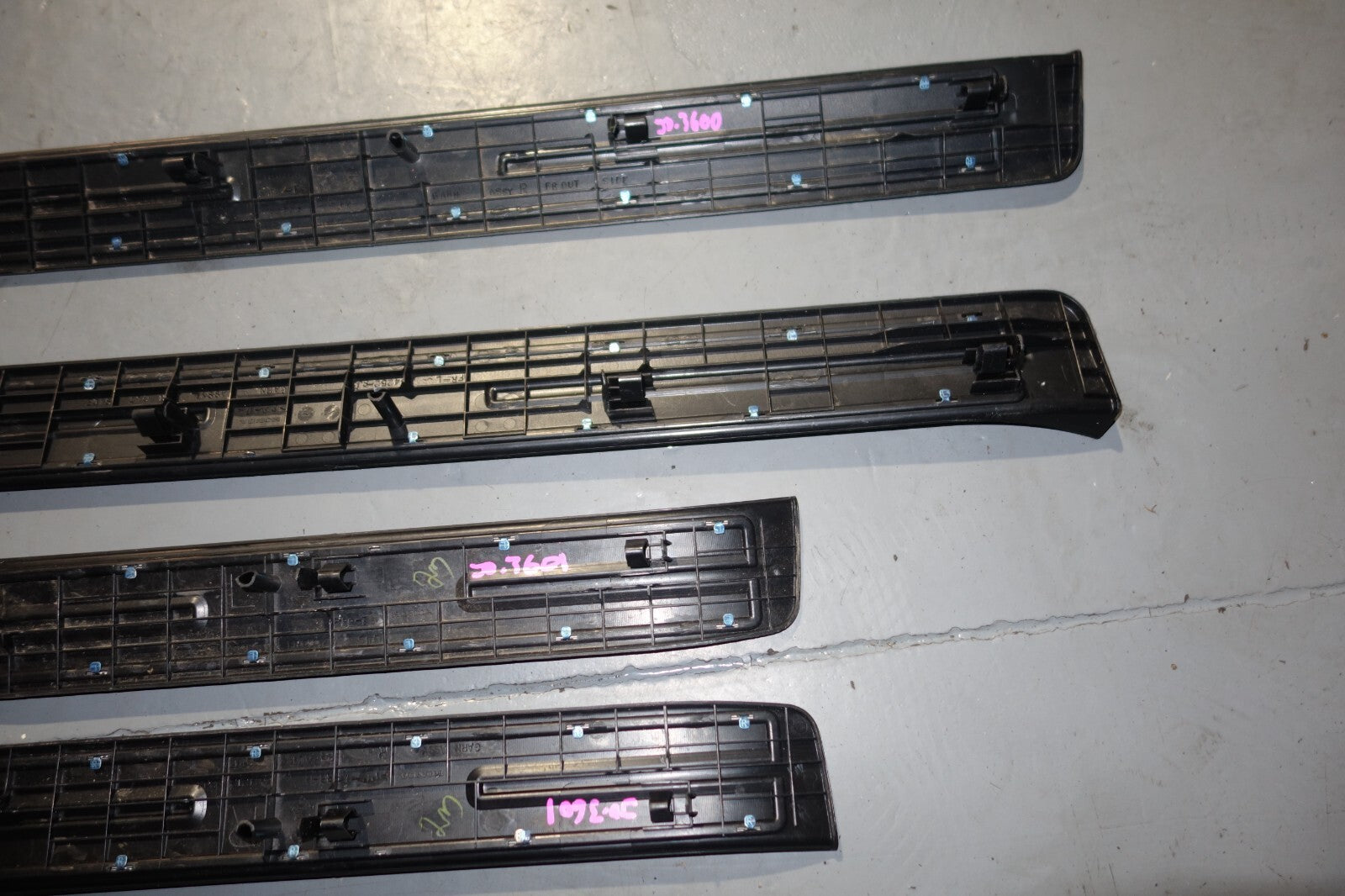 JDM ACURA RL HONDA LEGEND KB1 OEM DOOR SILLS TRIM SCUFF PLATES SIDE STEPS 05-08