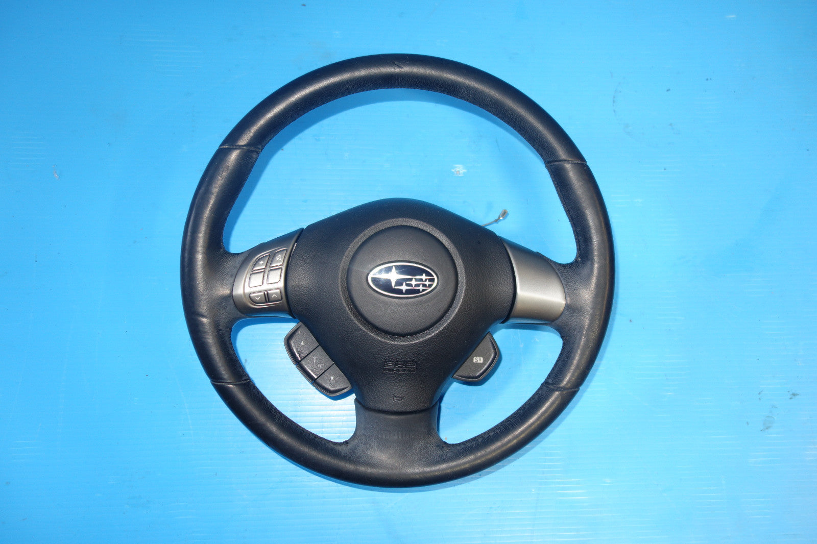 JDM Subaru Impreza Forester Legacy OEM Momo Steering Wheel & Hub Rare GDB BP5