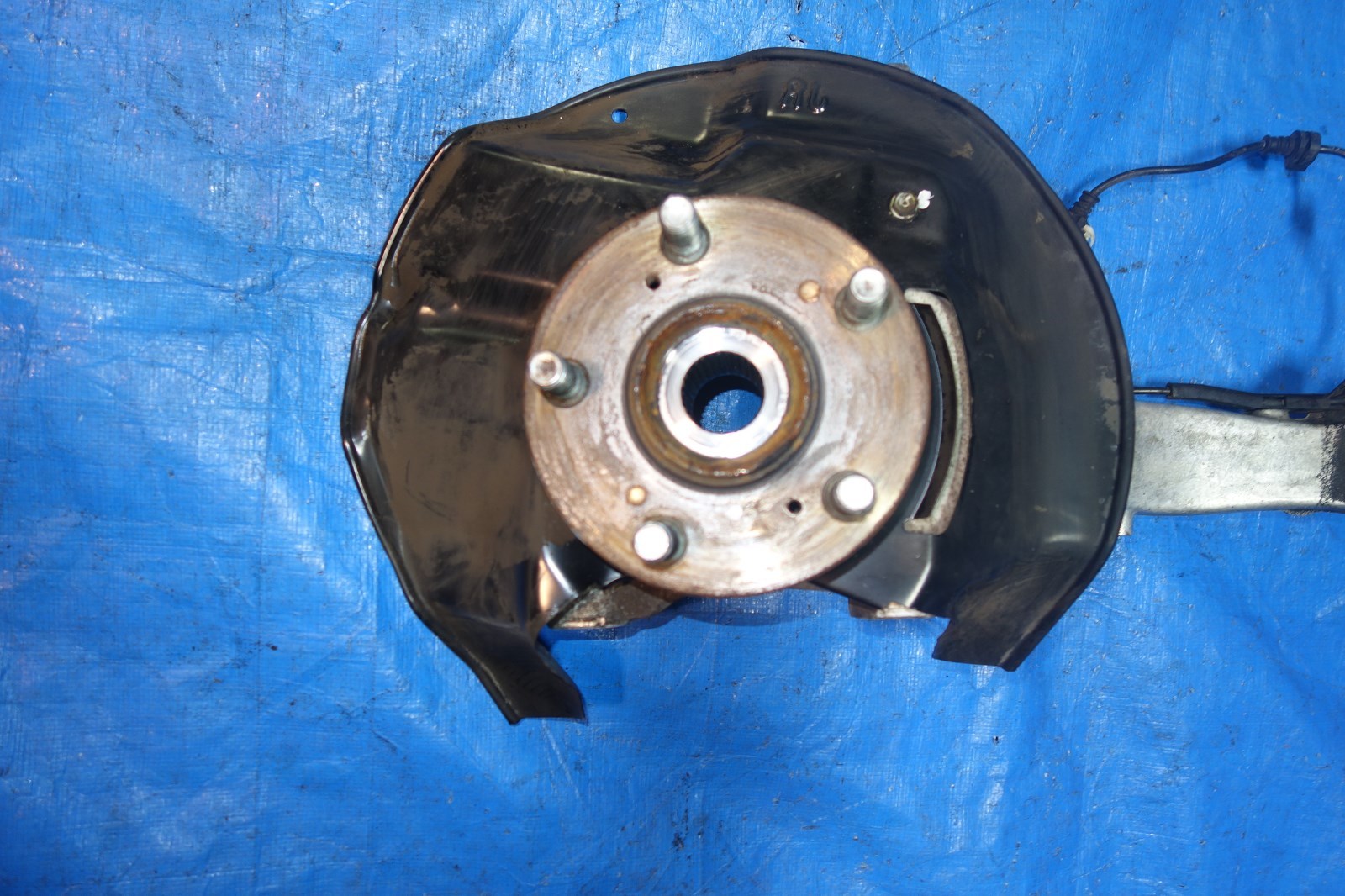 Acura RL Front RH Right Side Wheel Hub Bearing Knuckle Spindle Hub 2005-12 JDM