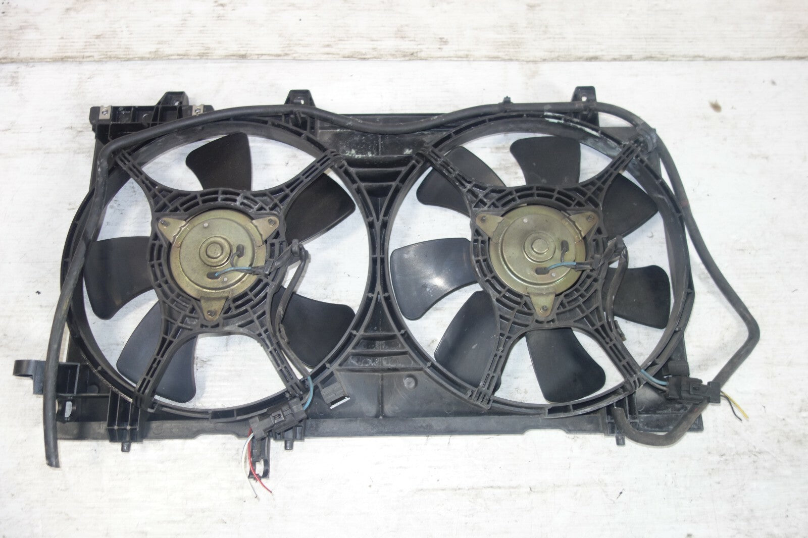 JDM Subaru Forester Radiator Fan Assembly Shroud SG5 2003-2008 Rad Fan OEM