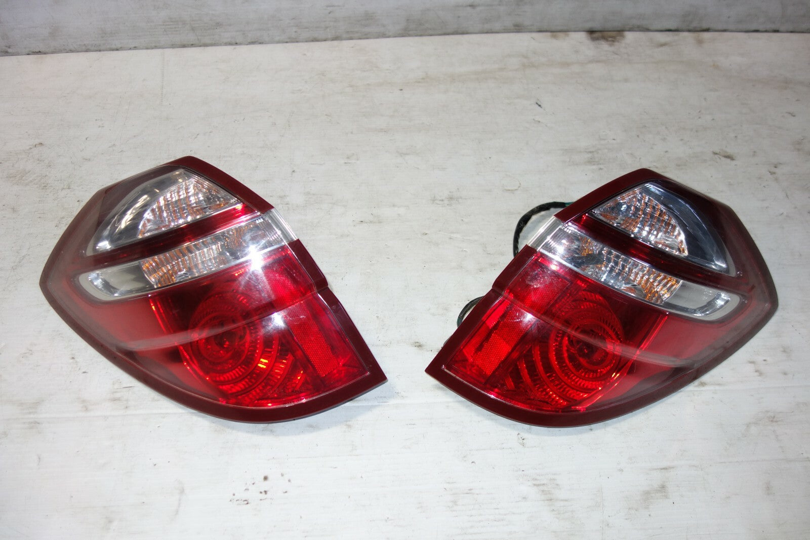 JDM 2005-2009 SUBARU LEGACY OUTBACK KOUKI OEM USED TAIL LIGHTS TAIL LAMPS
