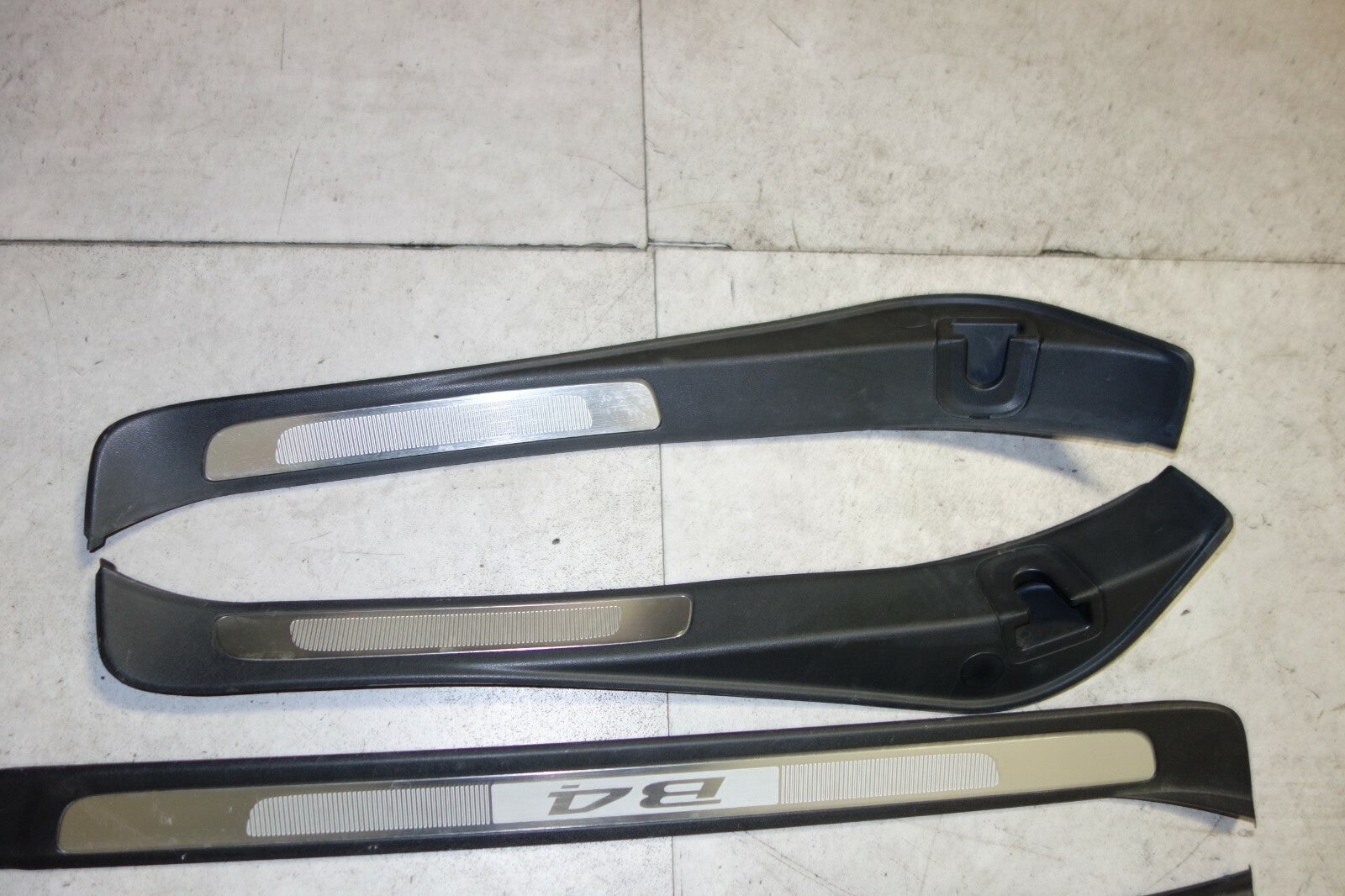 JDM GENUINE SUBARU LEGACY B4 OEM DOOR SILLS SCUFF PLATES STEPS SILL 2005-2009