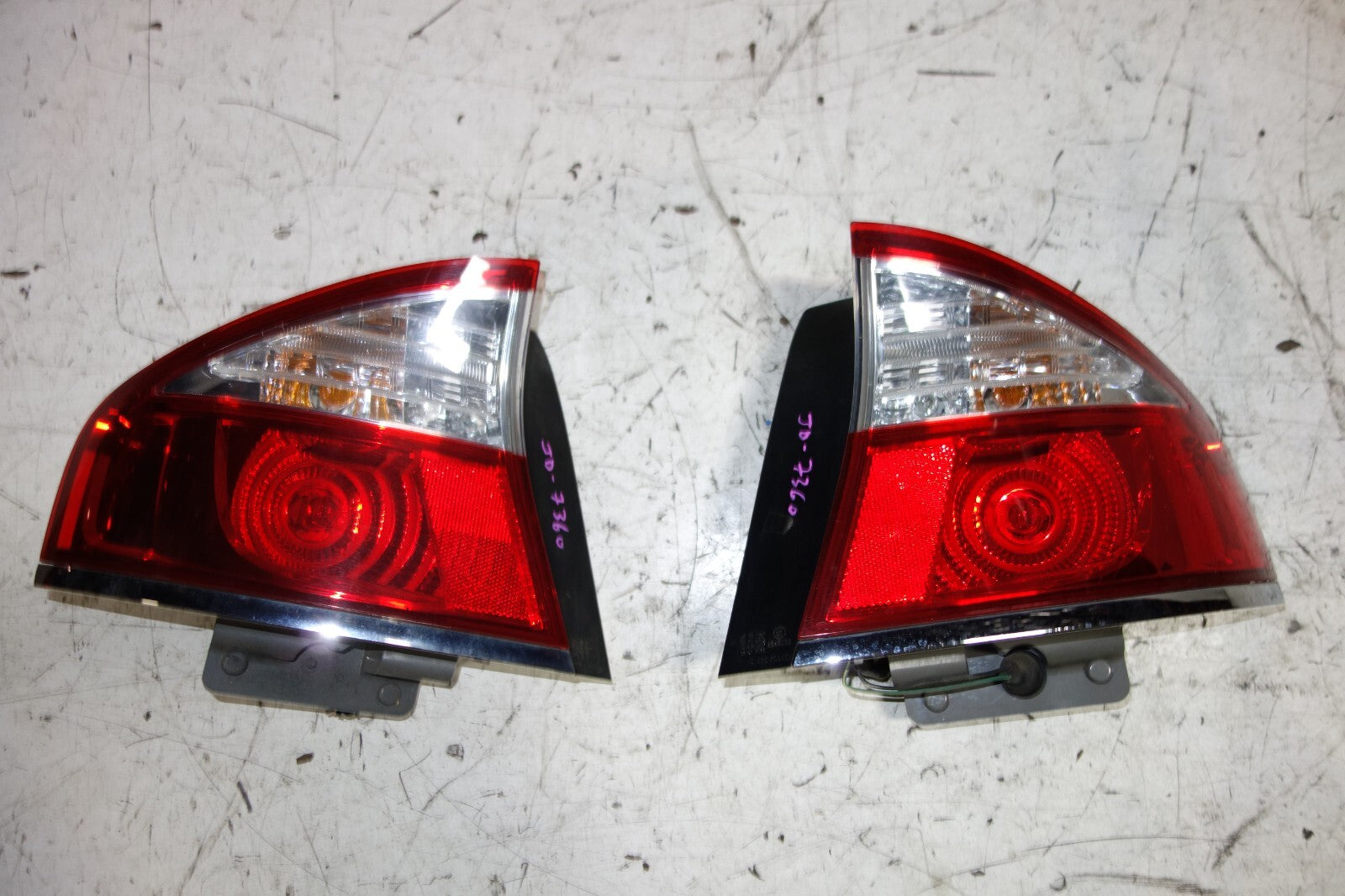 JDM SUBARU LEGACY BL5 OEM USED TAIL LIGHTS LAMPS 4 DOOR SEDAN 2005-2009
