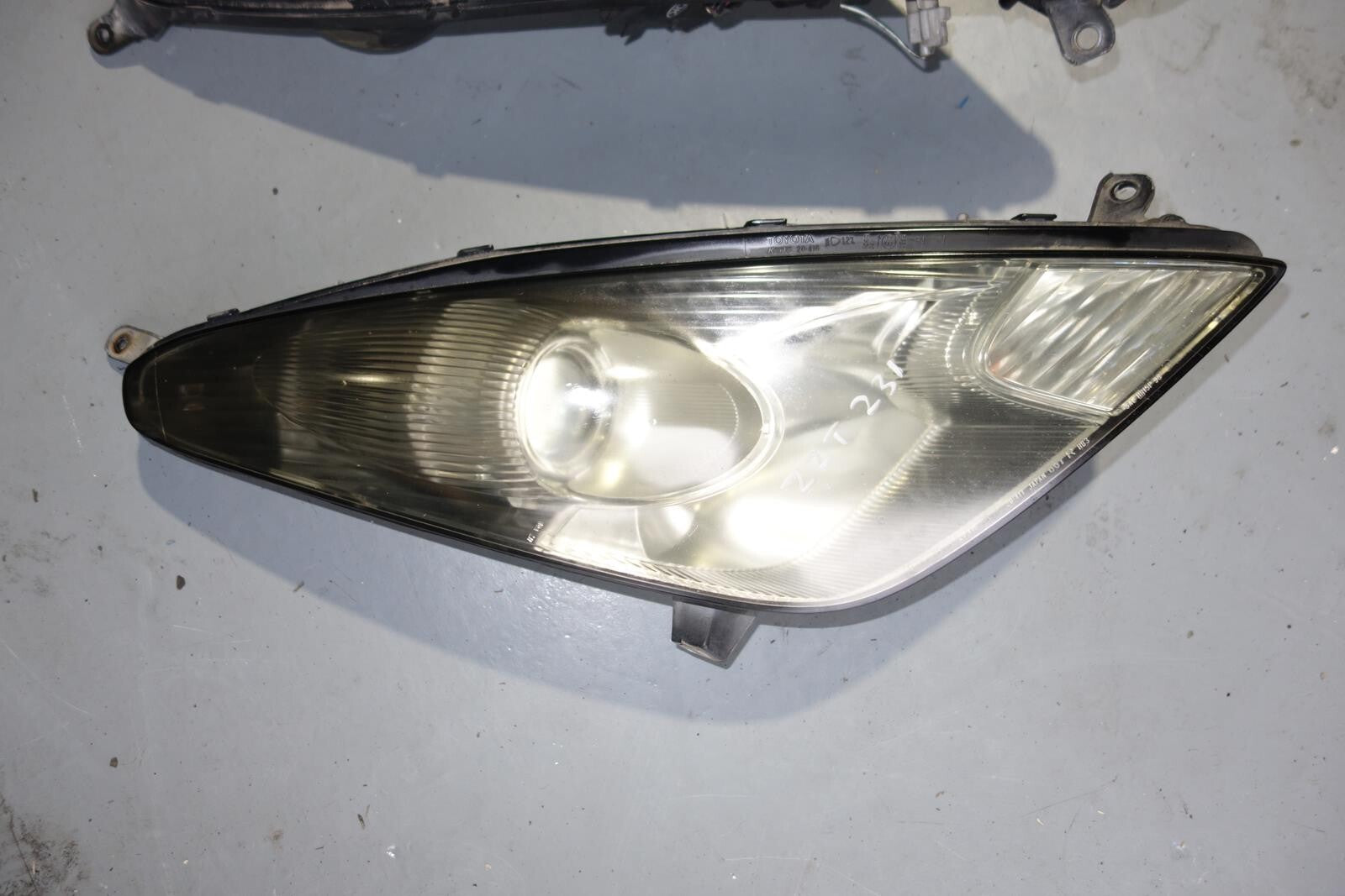 JDM Toyota Celica Genuine OEM Headlights Light Halogen Pair zzt231 2000-2005