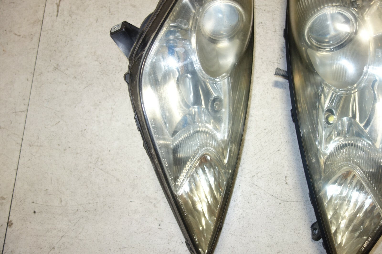 JDM Toyota Celica Genuine OEM Headlights Light Halogen Pair zzt231 2000-2005