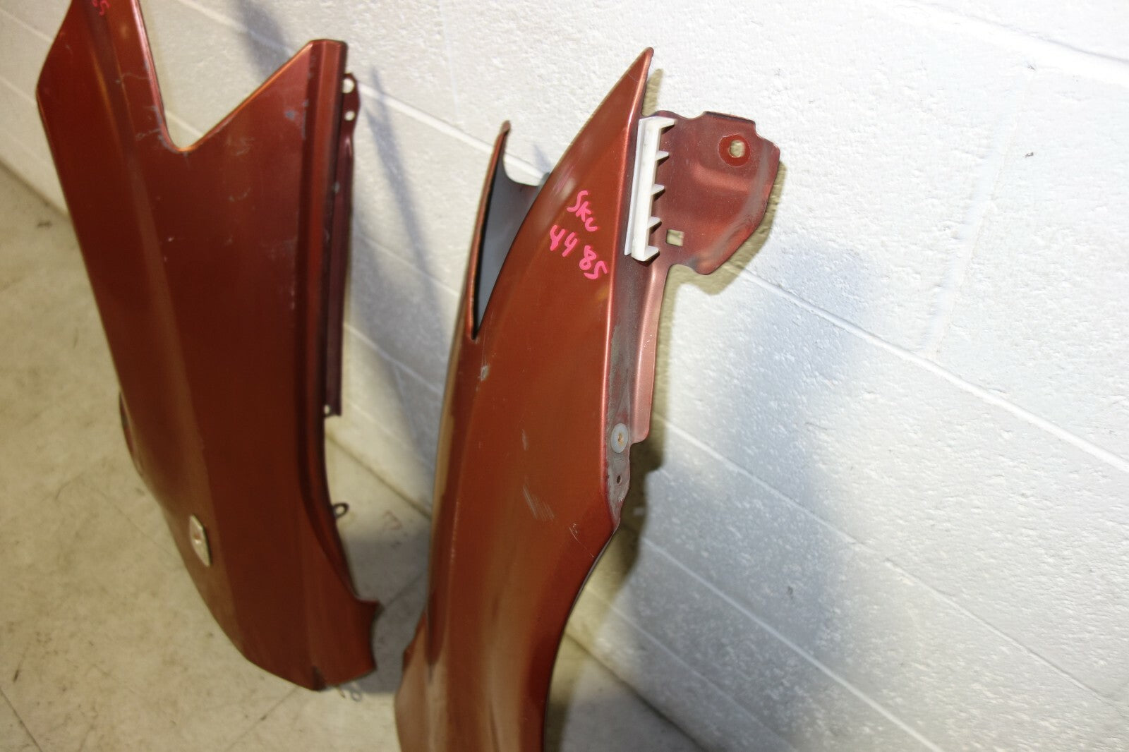 JDM Nissan Murano Fenders Pair With Marker Lights 2003-2007 OEM