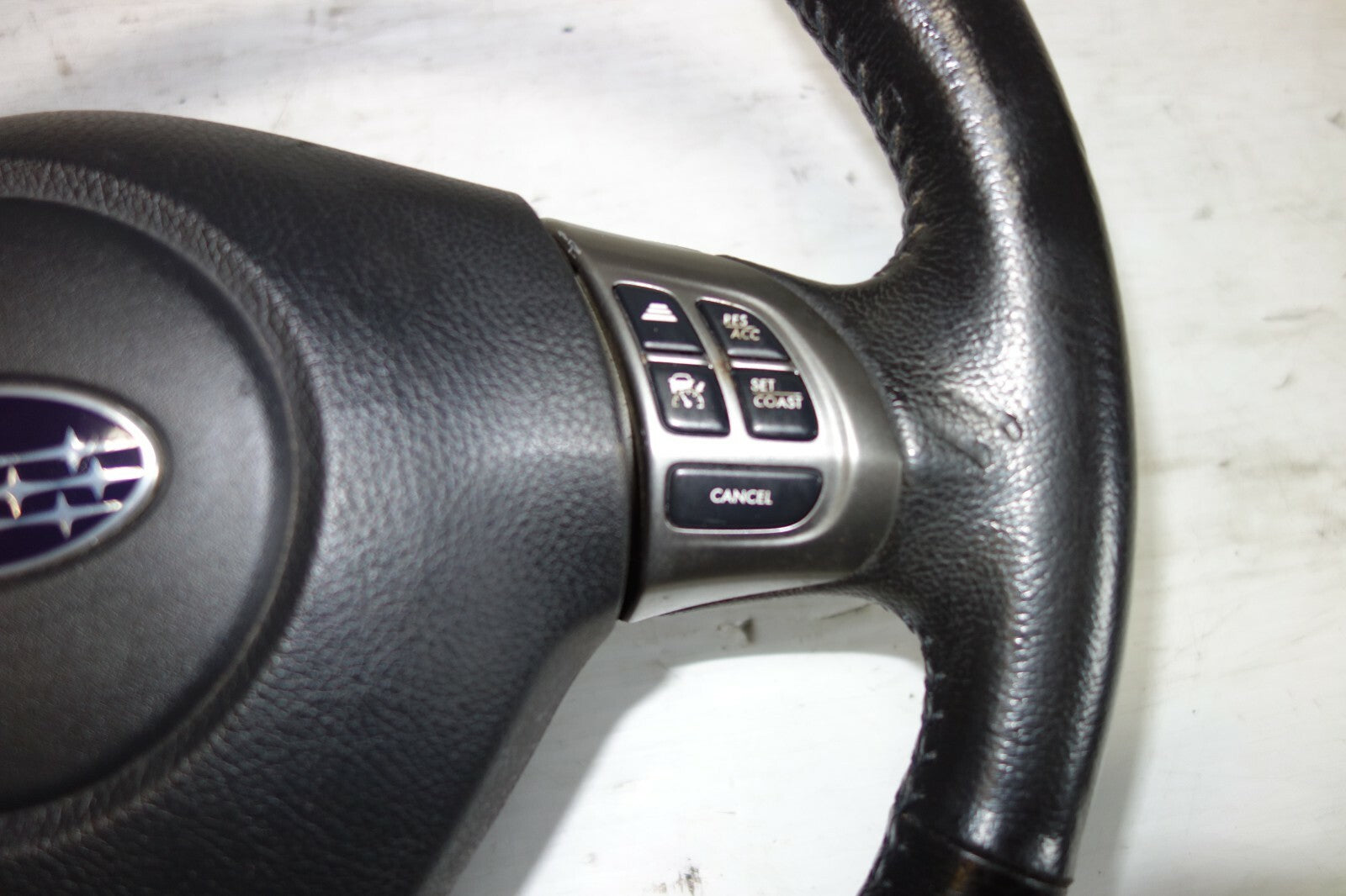 JDM 2005-2009 SUBARU LEGACY & OUTBACK STEERING WHEEL & HUB 2005-2009 M-910