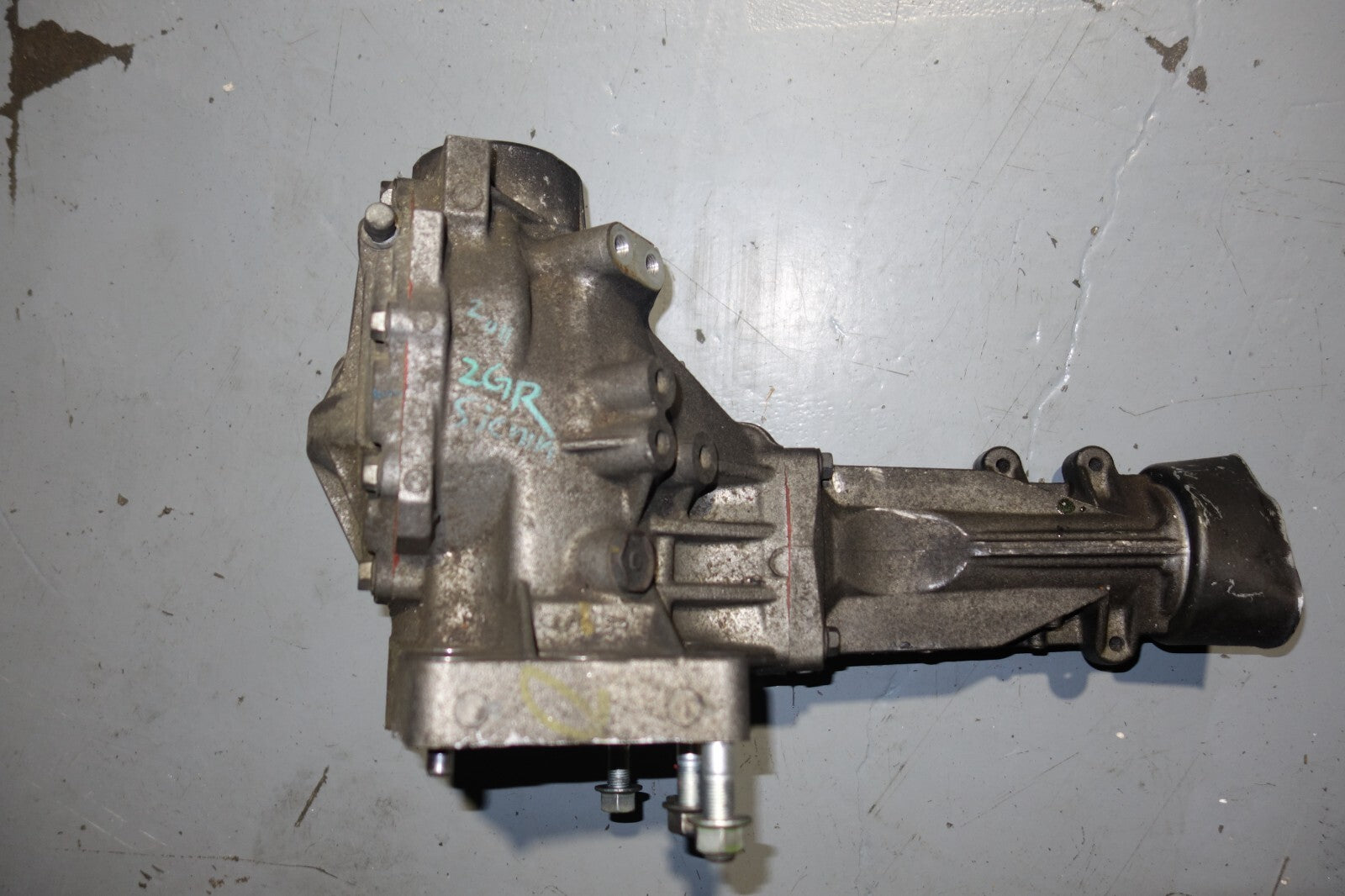JDM 2011-2019 TOYOTA SIENNA TRANSFER CASE DIFFERENTIAL 2GR 3.5L LOW MILEAGE