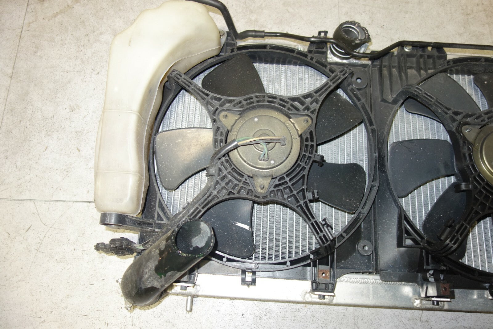 2002-2007 Subaru Impreza WRX STi Blitz Radiator & Fans Performance JDM GDB GGB