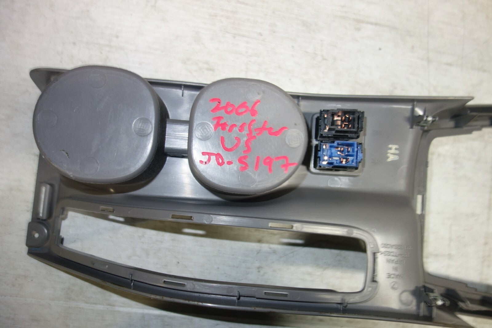 Subaru Forester Center Console Cup Holder E-Brake Trim With Switches OEM 03-08
