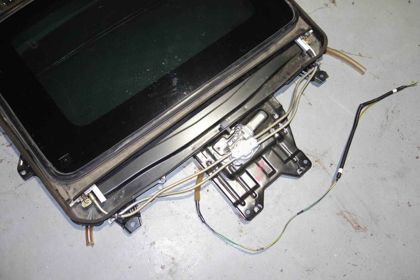 JDM 1997-2001 Honda Prelude Sunroof Track & Motor Assembly BB6 BB8 Moonroof