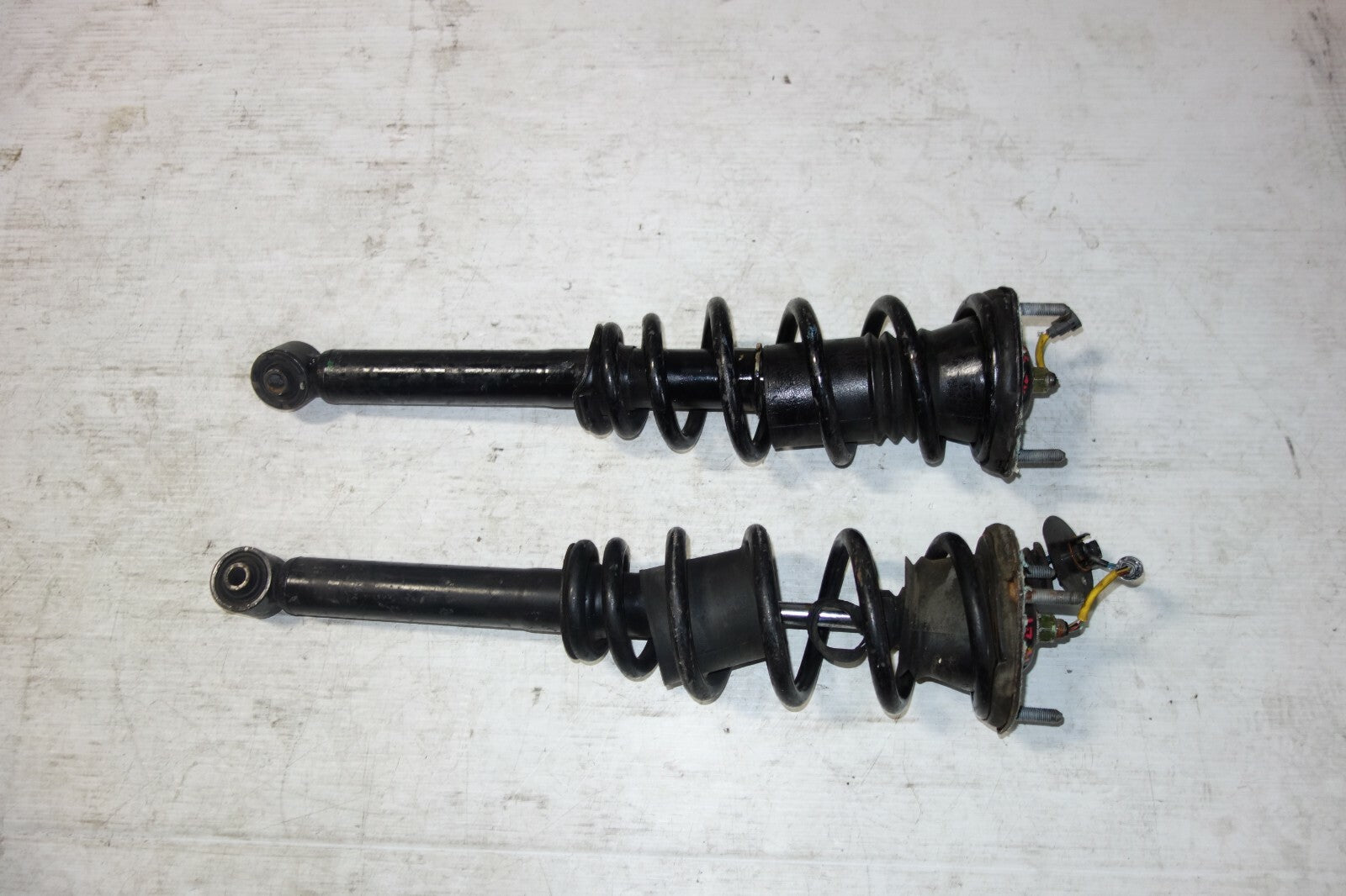 JDM Lexus GS300 / Aristo Front Shocks Struts Springs JZS147 OEM 1991-1997