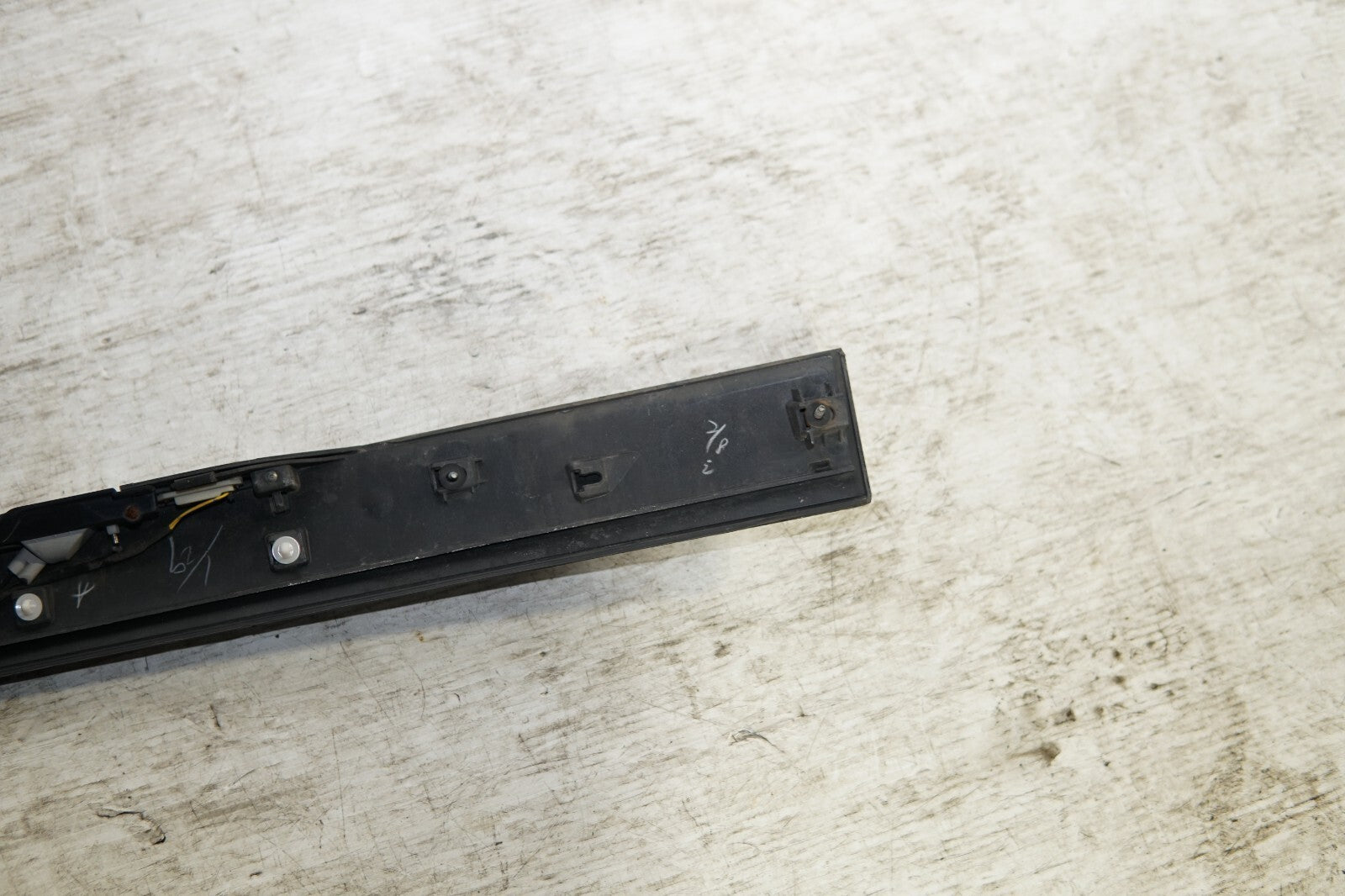 JDM Toyota Prius Rear CENTER GARNISH ZVW30 2010-2011-2012-2013-2014-2015 MF-319