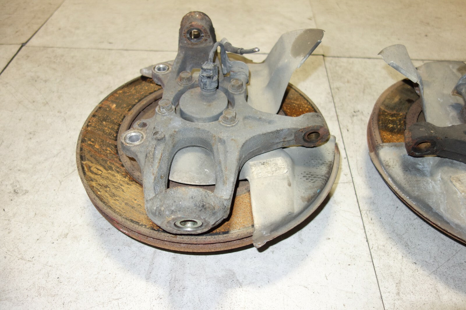 JDM Mazda RX8 Front Spindles Knuckles Hub USED OEM 2004 2005 2006 2007 2008