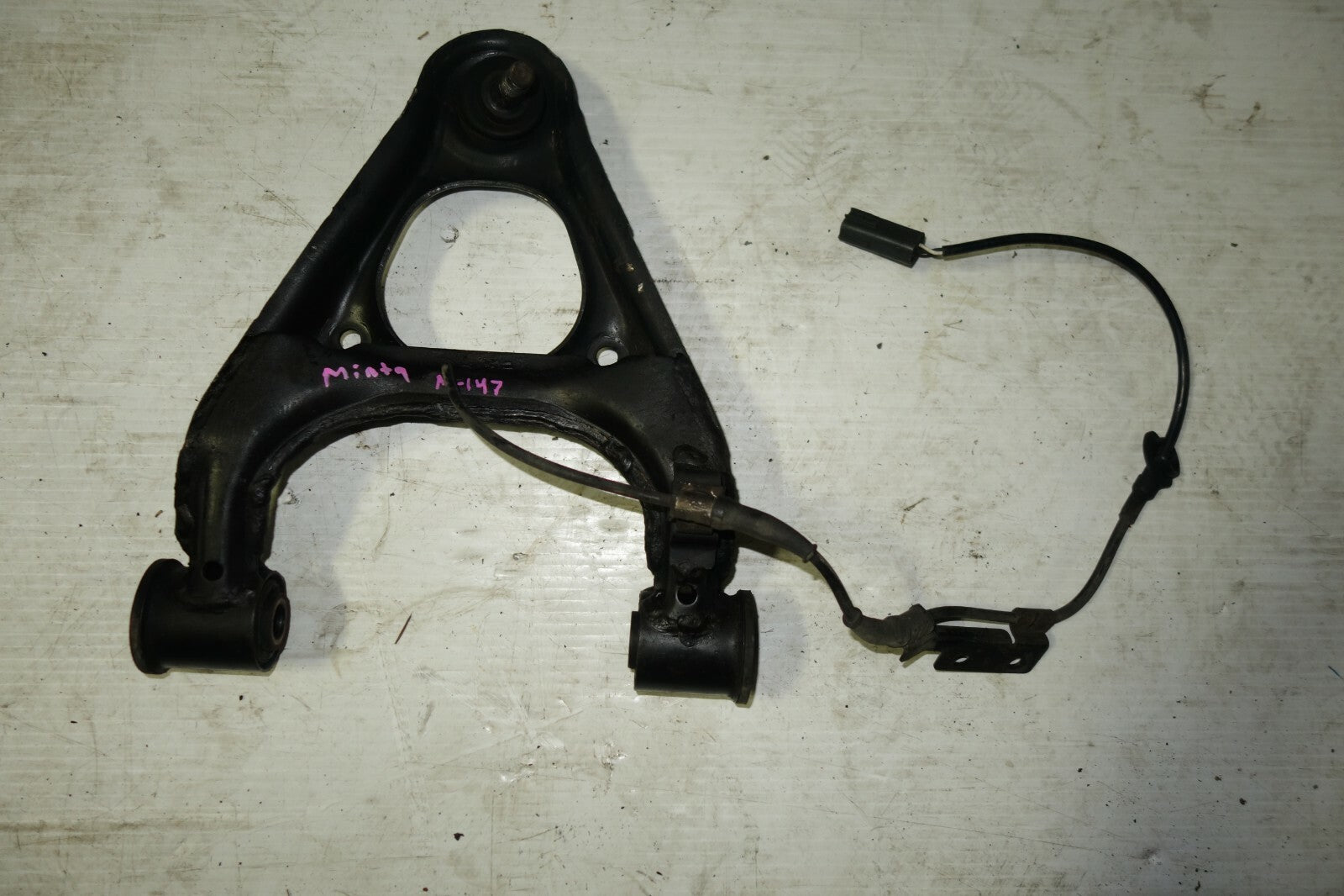 JDM 1999-2005 MAZDA MIATA OEM FRONT UPPER CONTROL ARM BALL JOINT RIGHT SIDE