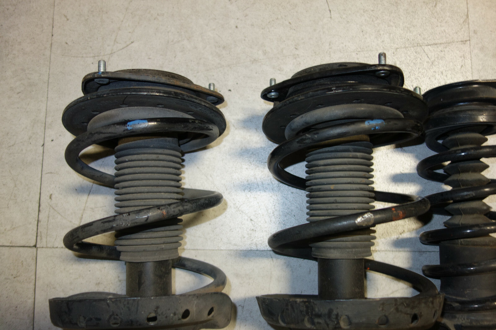 JDM Subaru Legacy Wagon Outback KYB Shocks Coil Springs Strut Suspension 2005-09