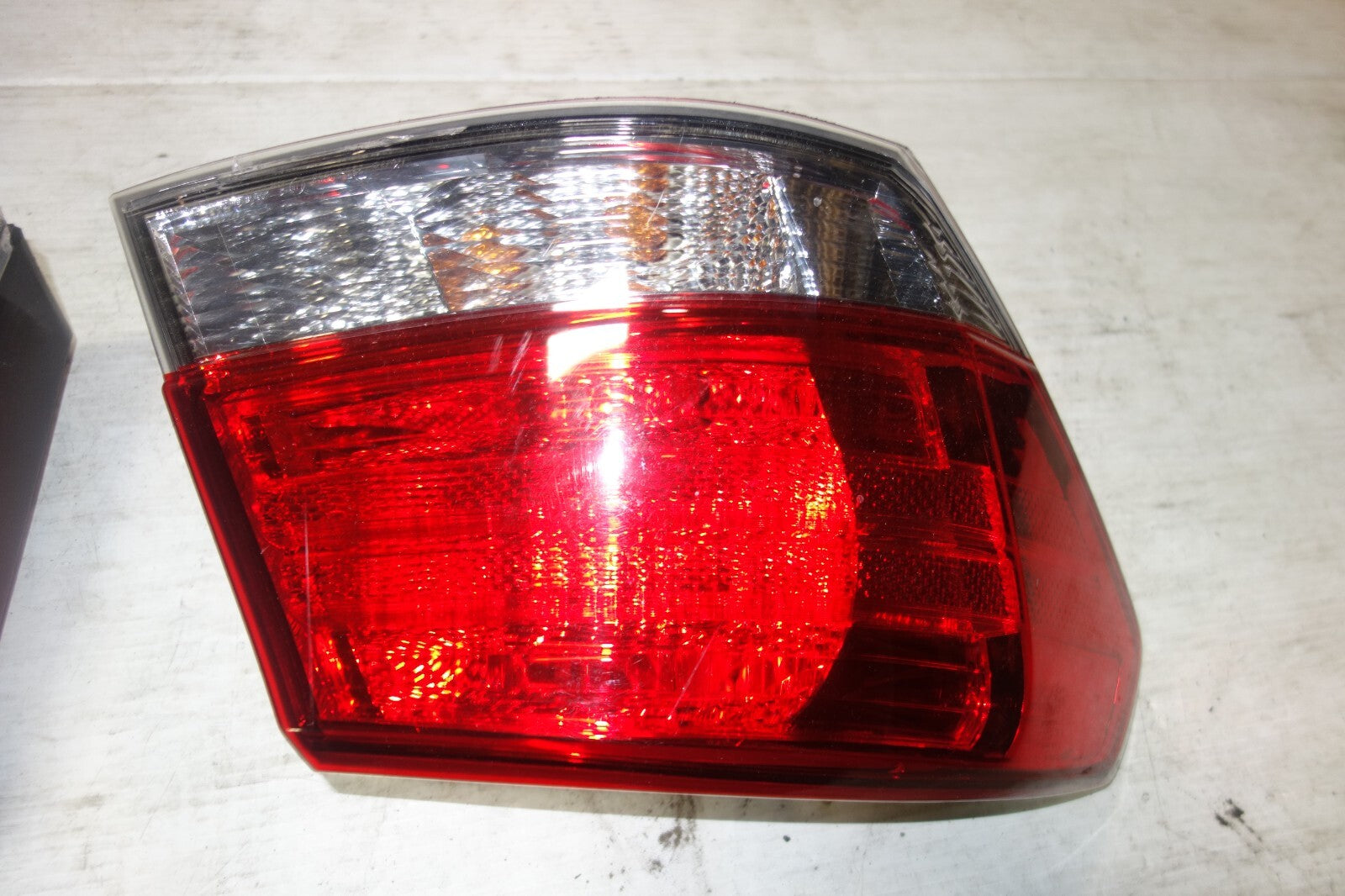 JDM SUBARU LEGACY OEM USED TAIL LIGHTS TAIL TAIL LAMPS BM9 BMM 2010-2014