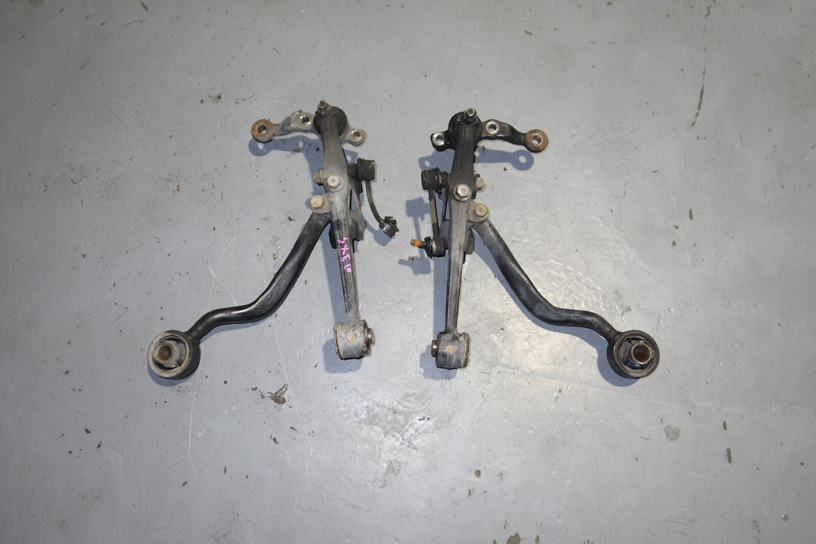 JDM Lexus IS300 Altezza Front Lower Control Arms Ball Joints 2001-2005 SXE10 OEM
