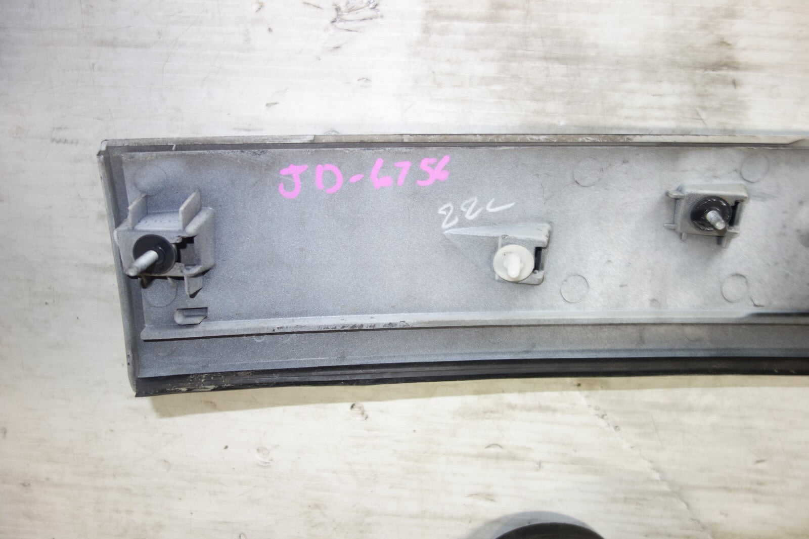 JDM Subaru Forester Rear Garnish 2009 2010 2011 2012 2013 OEM SH9 Center Garnish