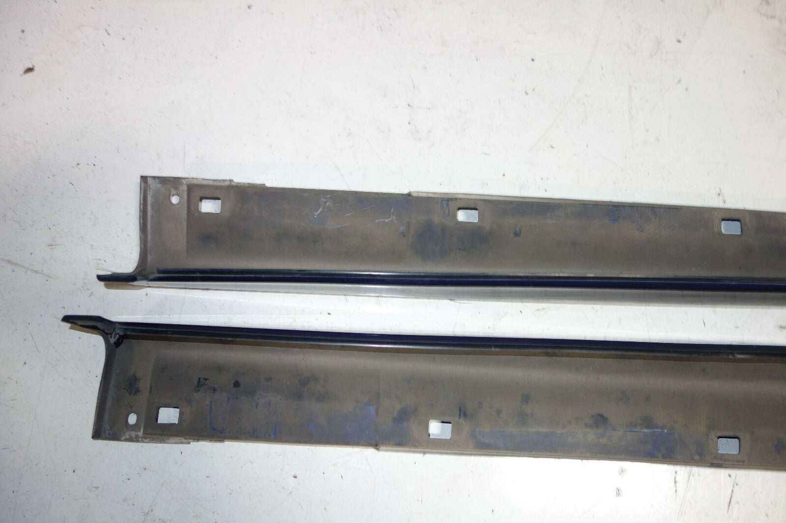 JDM Subaru Legacy B4 BE5 Side Skirts Rocker Panels Spats Valance 2000-2004 Sedan