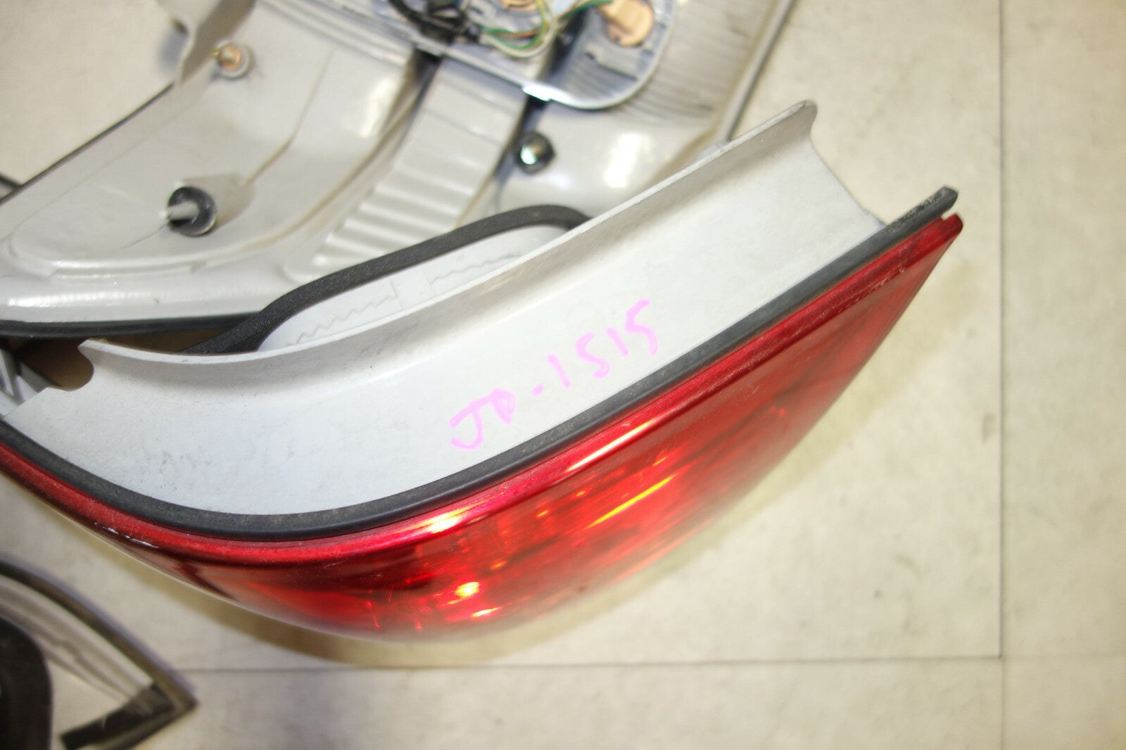 JDM 2001-2003 GENUINE TOYOTA LEXUS LS430 CELSIOR ZANKI OEM TAIL LIGHTS LAMPS SET