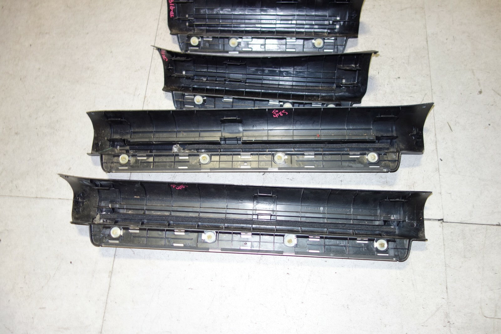 JDM LEXUS USF40 GENUINE LS460 OEM DOOR SILLS SCUFF PLATES RARE USF40 2007-2012