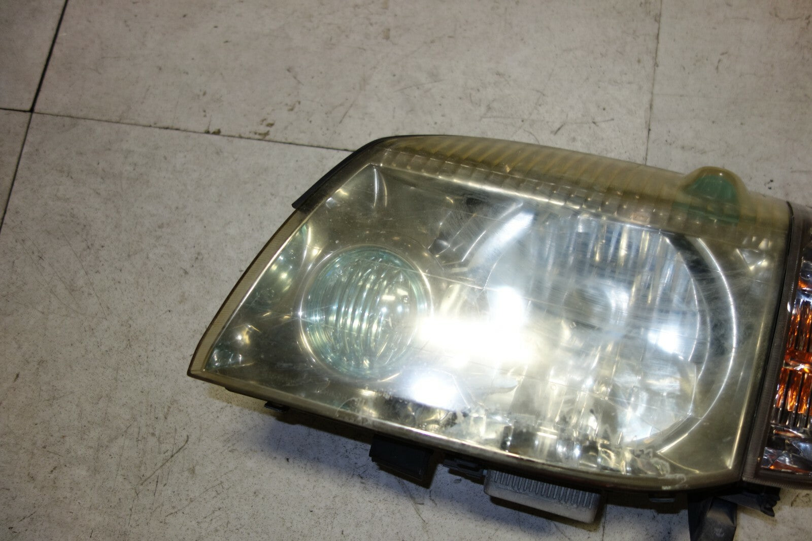JDM Nissan X-Trail GT OEM Front Headlights Left Right PNT30 Left & Right 2000-06