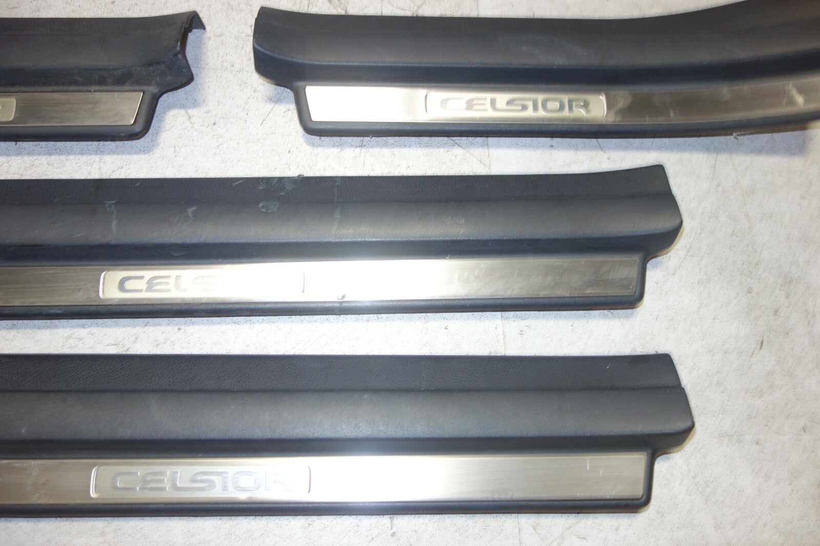 JDM 2001-2006 TOYOTA LEXUS LS430 CELSIOR UCF30 OEM DOOR SILLS SCUFF PLATES UCF31