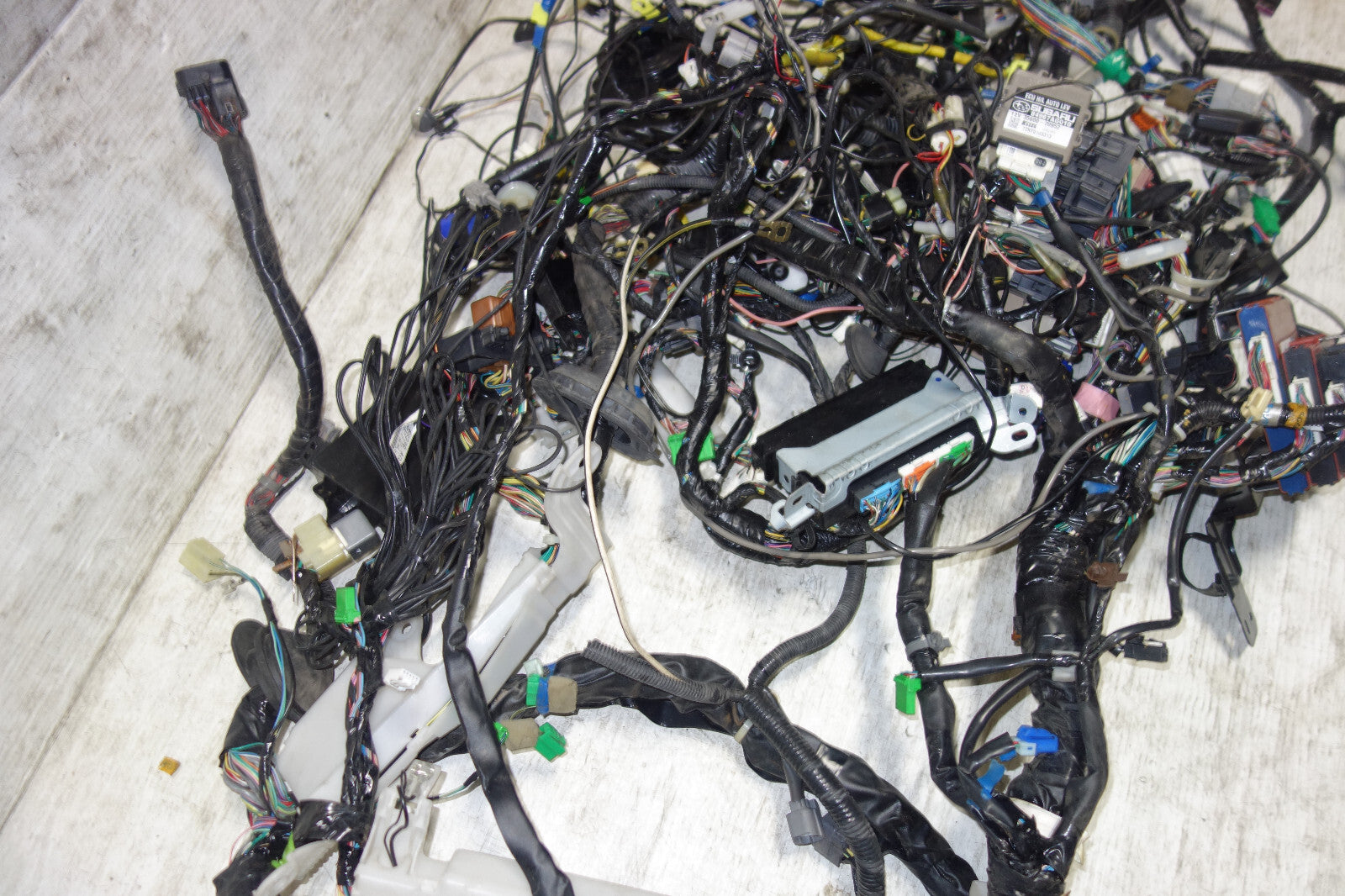 JDM Subaru Legacy EJ20 Turbo 6speed Computer Wire Harness Loom Wiring 22611AN150