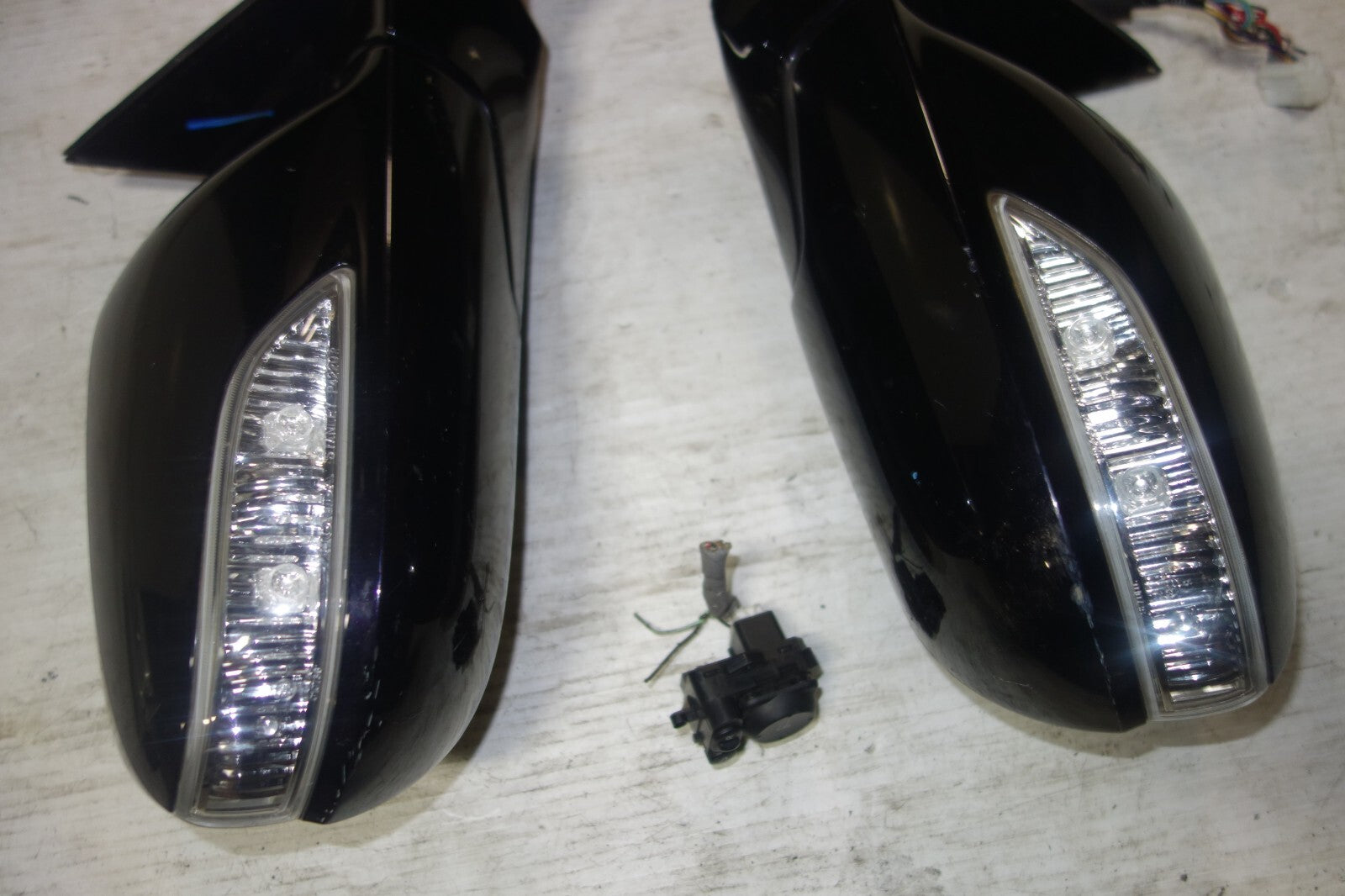 JDM Honda Accord Power Folding Door Mirror & Switch Signal Lights 2008-2012