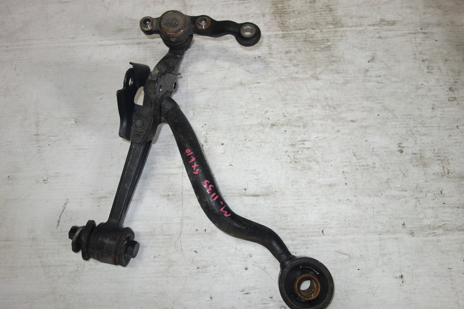 JDM 2001-2005 LEXUS IS300 OEM FRONT LOWER CONTROL ARM RIGHT SIDE SXE10 ALTEZZA