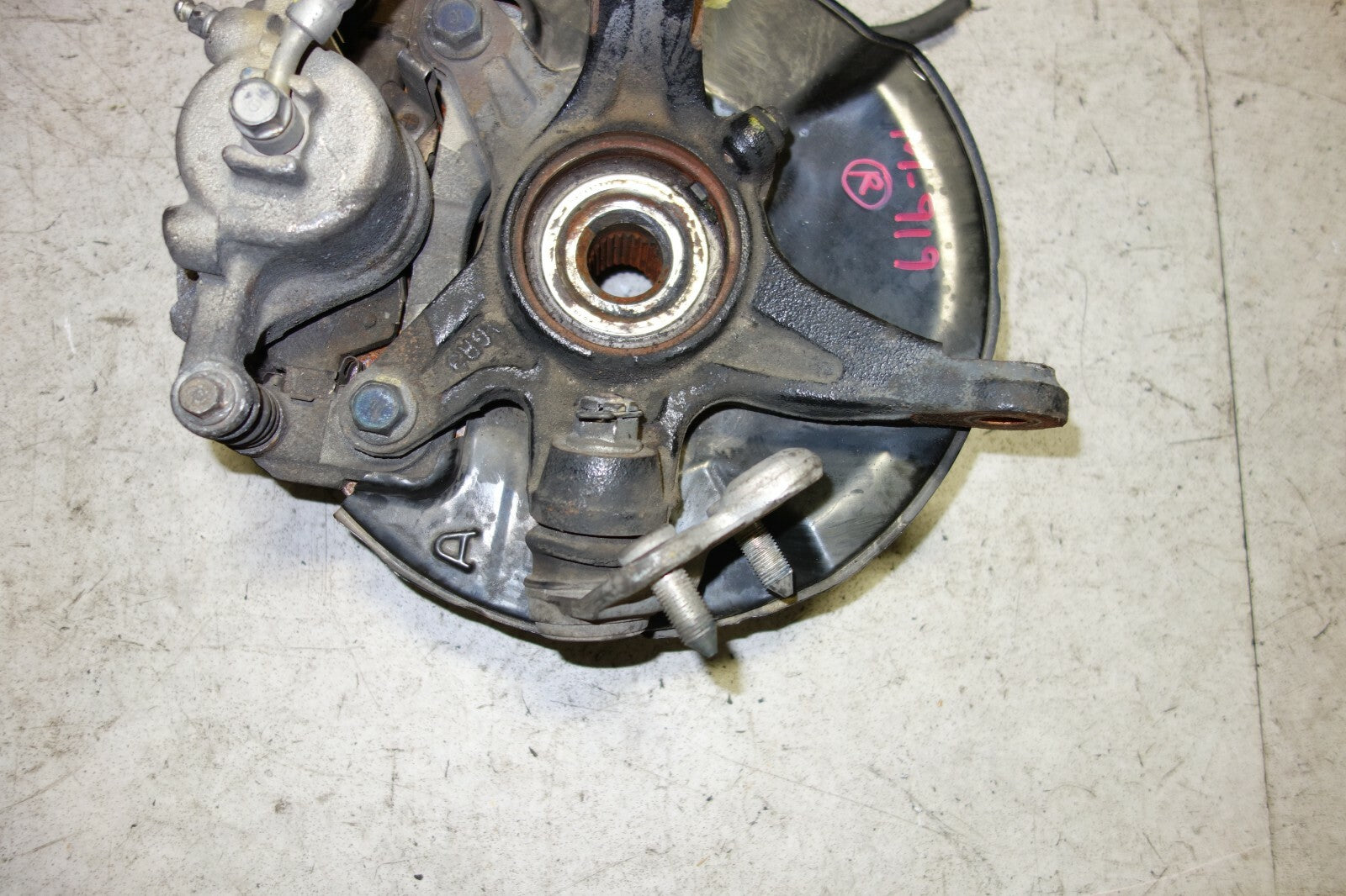 JDM 06-11 FD1 HONDA CIVIC / CSX OEM FRONT RIGHT KNUCKLE HUB SPINDLE SUSPENSION
