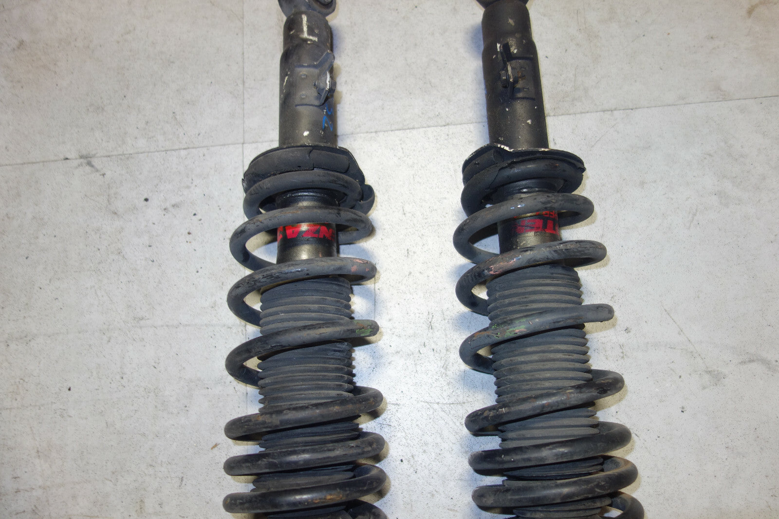 JDM Nissan 300zx Z32 Nissan Skyline GT-R R32 TOKICO Front Shocks Struts Springs