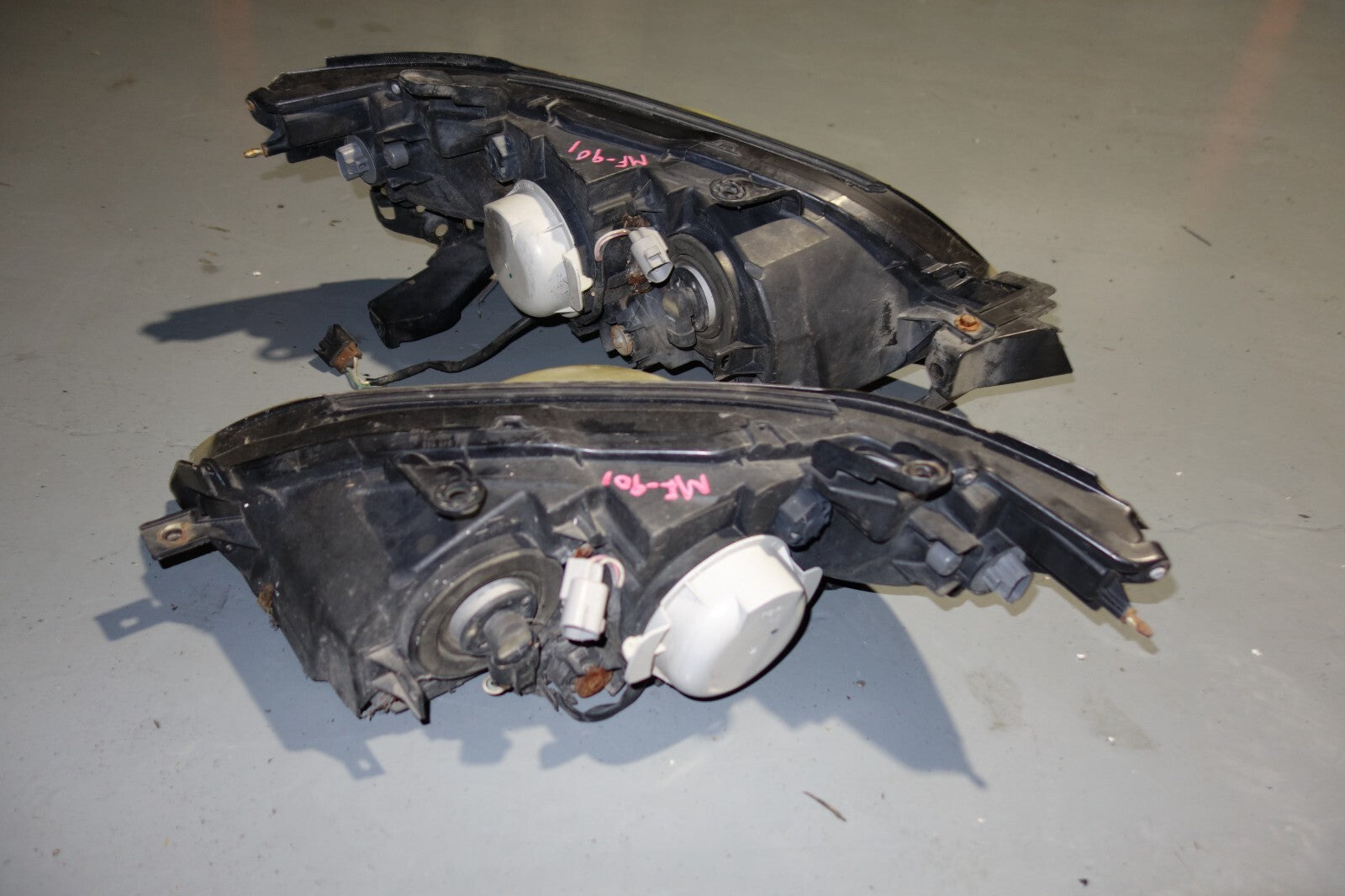 2008-2009 GENUINE SUBARU LEGACY USED HEAD LIGHTS LAMPS BLE BP5 BP9