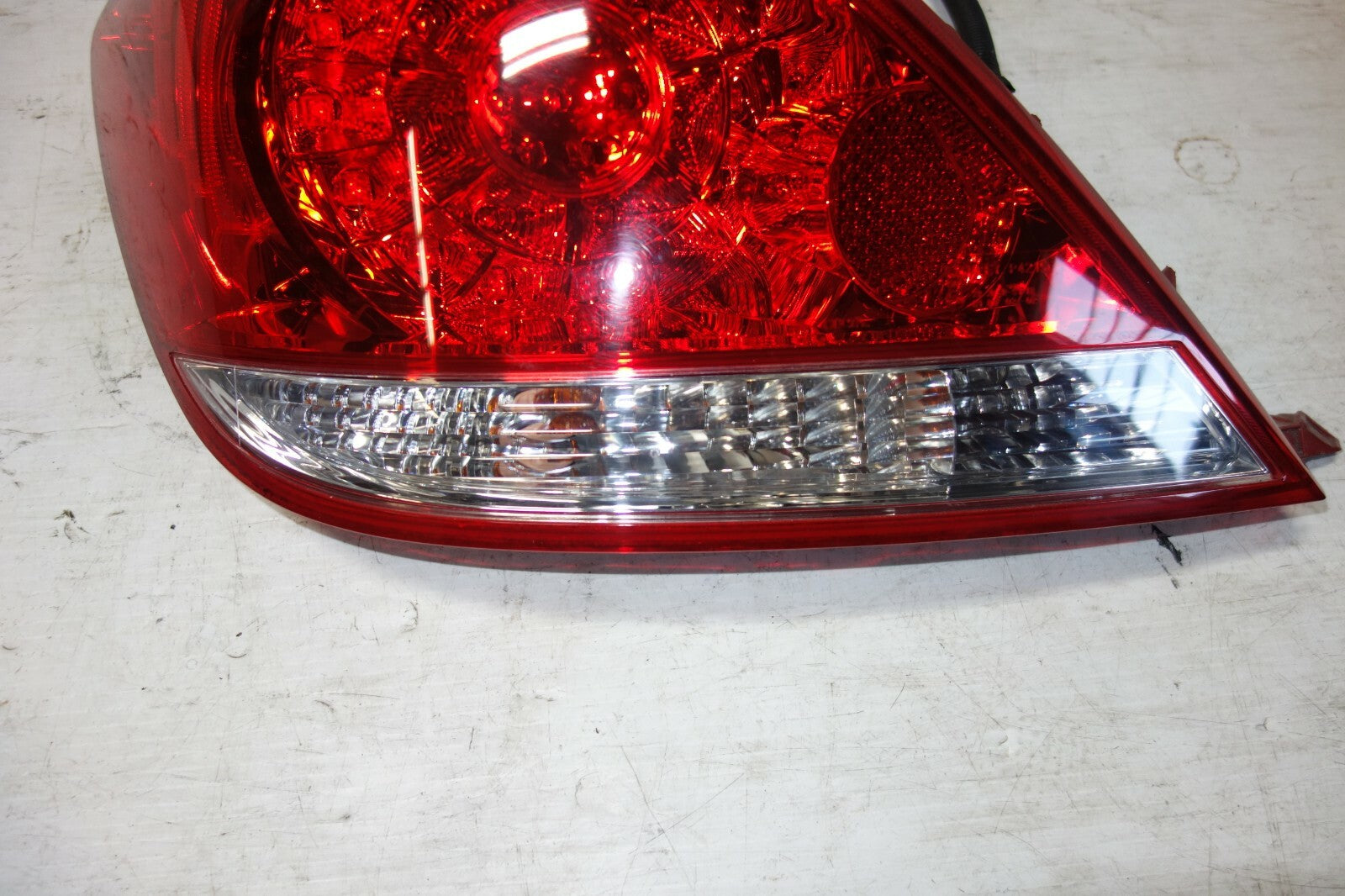 JDM ACURA RL KB1 OEM GENUINE TAIL LIGHTS PAIR TAILLIGHTS LEFT & RIGHT 2005-2008